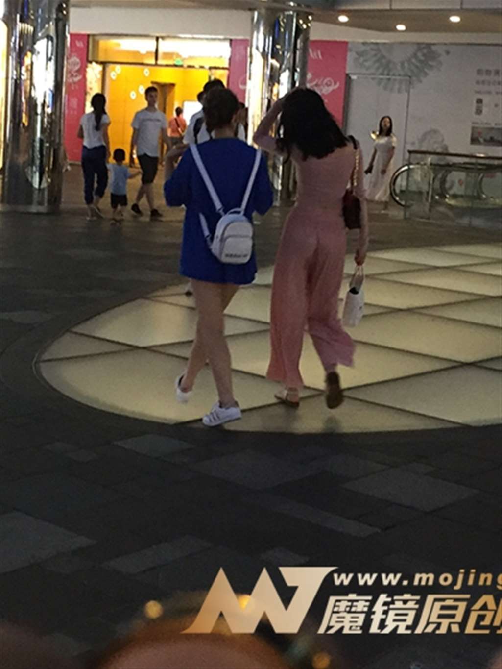 图片[3]-【红石赛帖】夜拍性感美女-街拍流行馆
