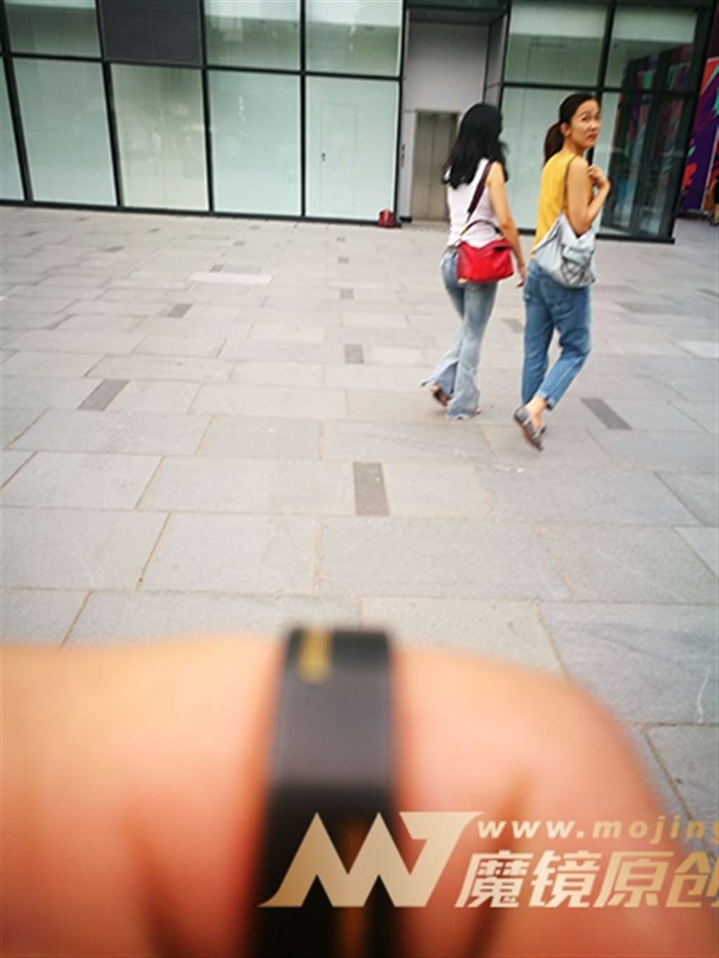 图片[2]-【赛德克赛帖】紧牛喇叭裤-街拍流行馆