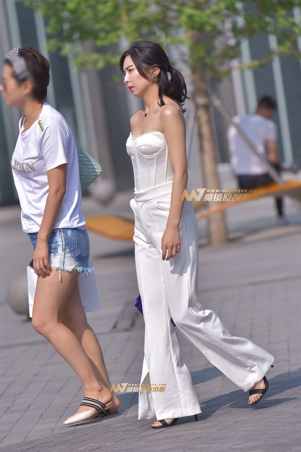 图片[4]-【赛德克赛帖】时尚抹胸白裤气质女-街拍流行馆