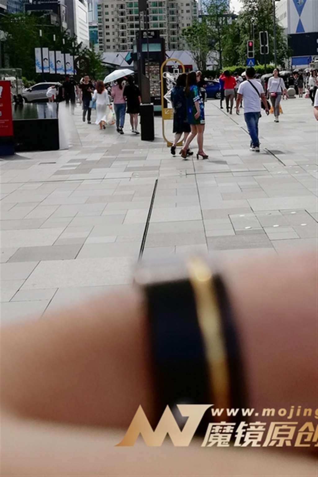 图片[3]-【视觉冲击赛帖】巧遇日常居家少妇-街拍流行馆