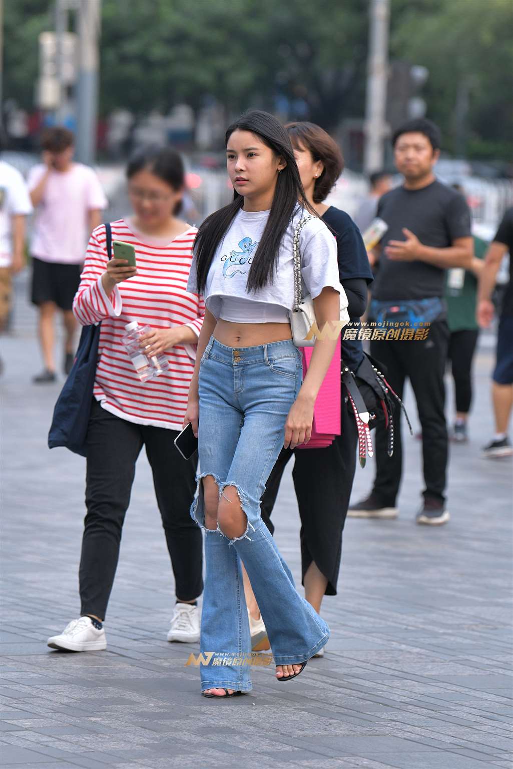图片[4]-【红石赛帖】高挑漂亮牛仔裤美女-街拍流行馆