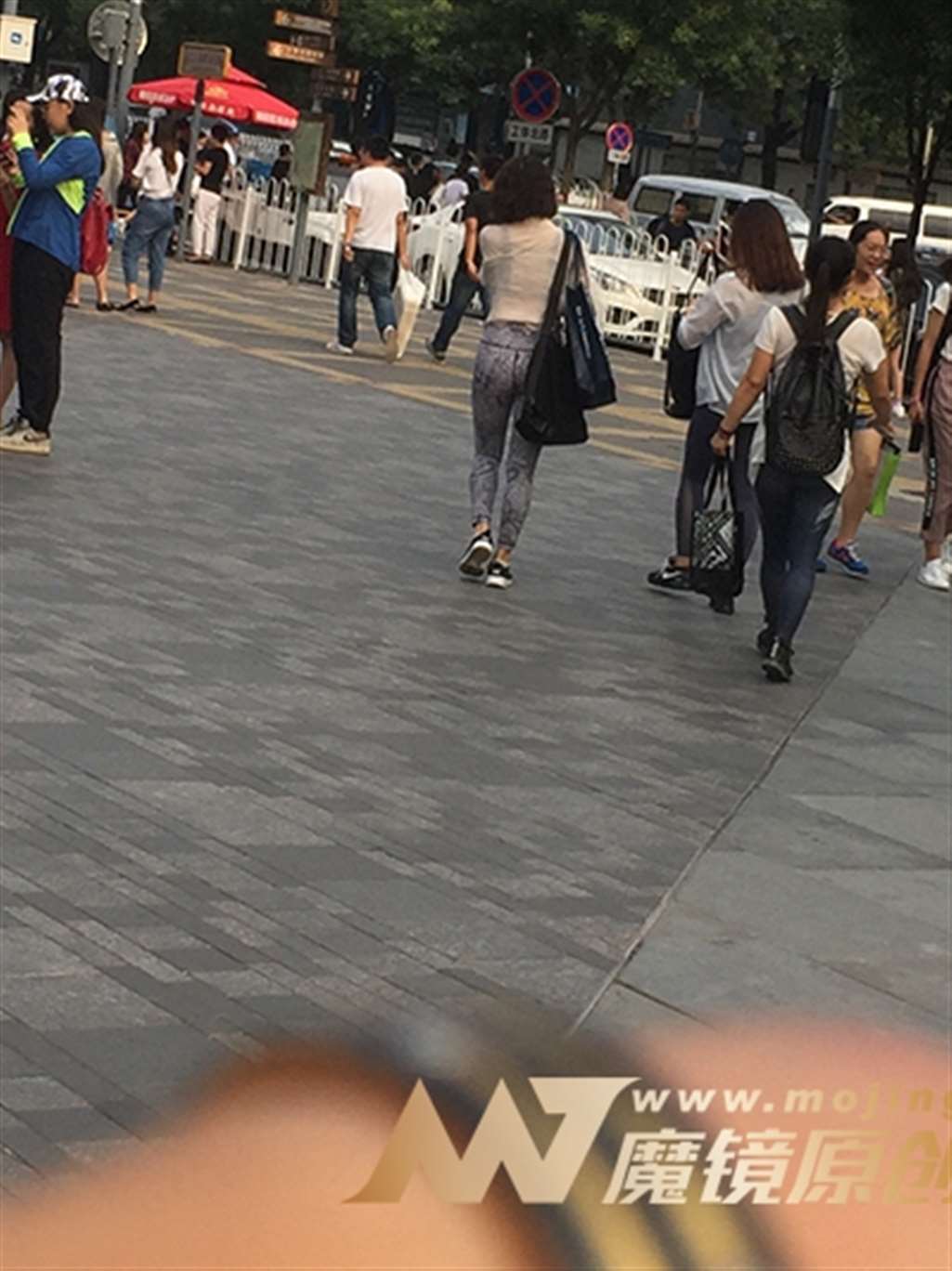 图片[3]-【红石赛帖】性感瑜伽裤美女-街拍流行馆