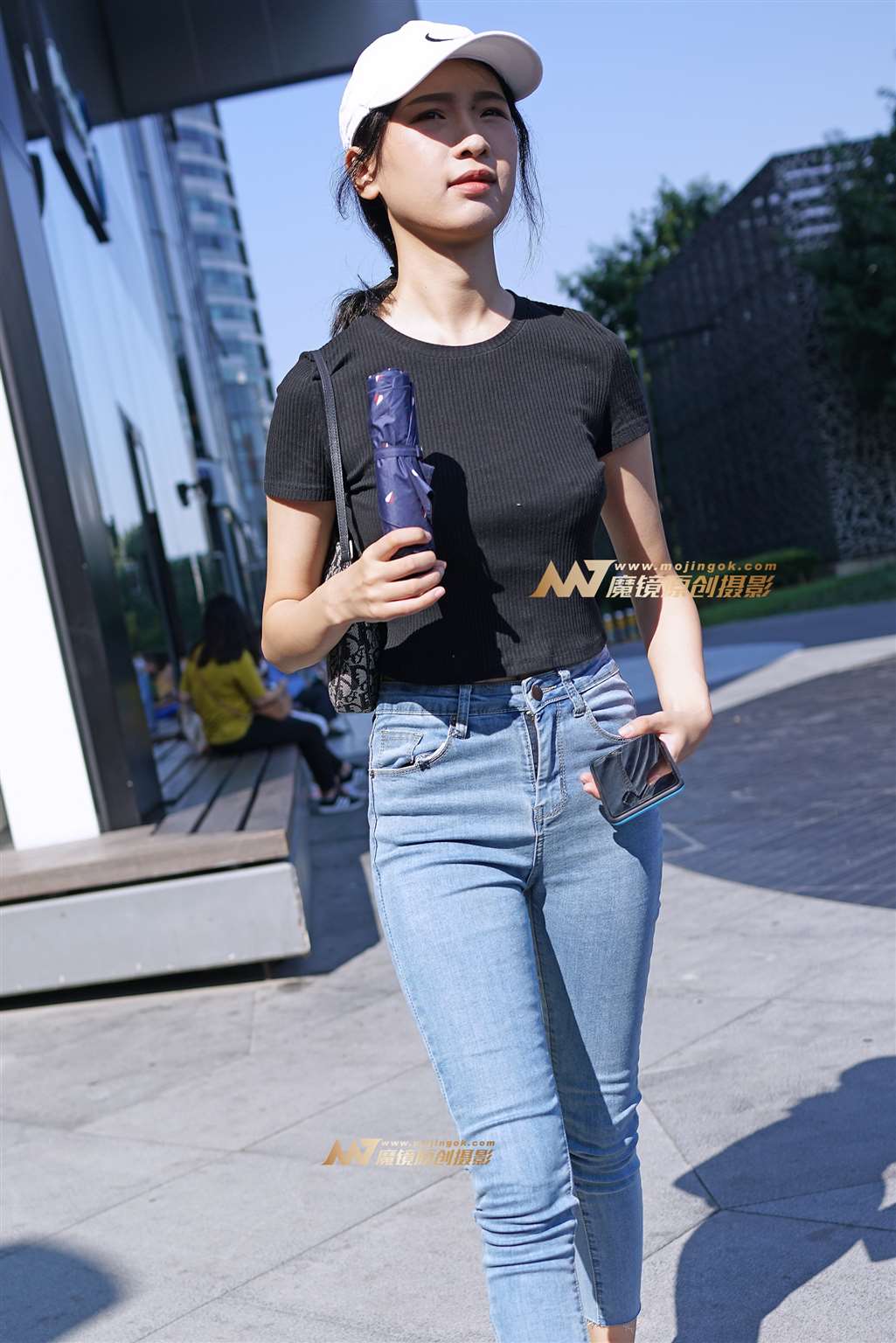 图片[1]-早晨的蓝牛-街拍流行馆