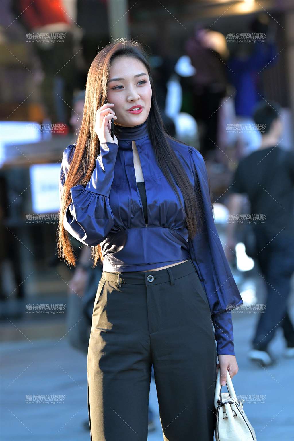 图片[1]-【红石赛帖】好友气质的美女-街拍流行馆