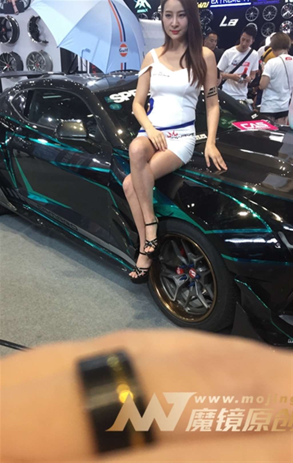 图片[3]-【神摄手赛帖】靓丽白裙-街拍流行馆