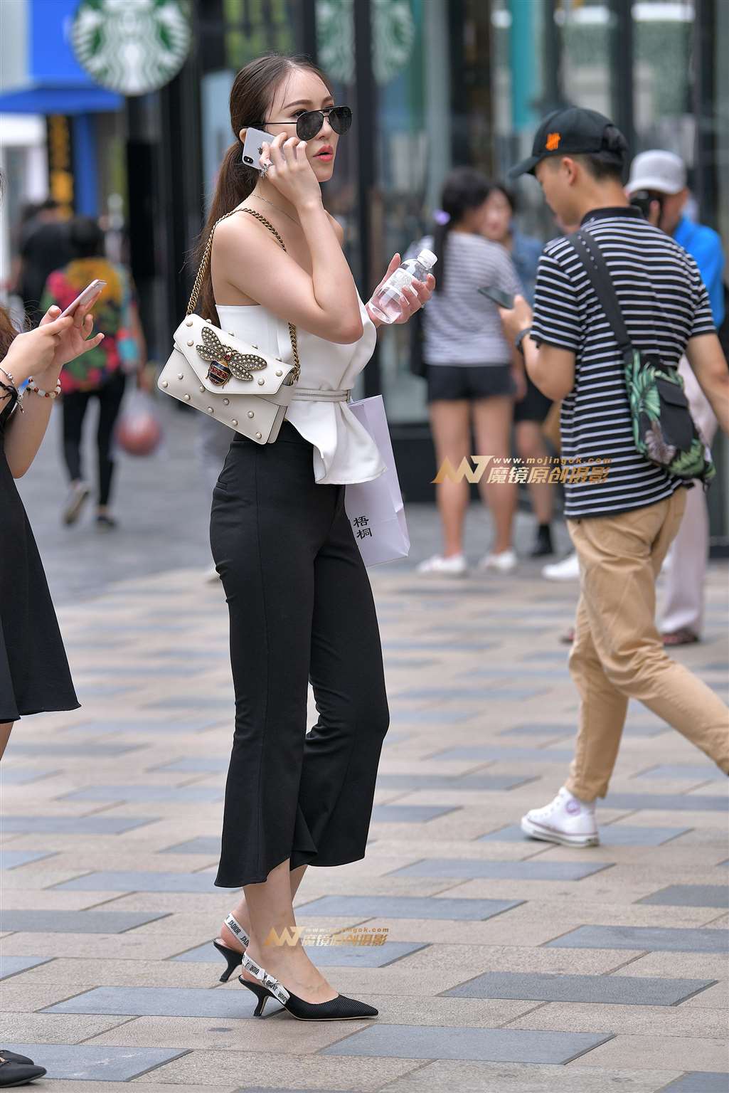 图片[1]-【红石赛帖】性感西裤气质少妇-街拍流行馆