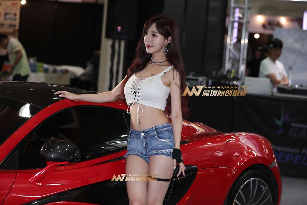 图片[5]-[辉辉赛贴-韩国改装车展]可爱的热裤车模-街拍流行馆