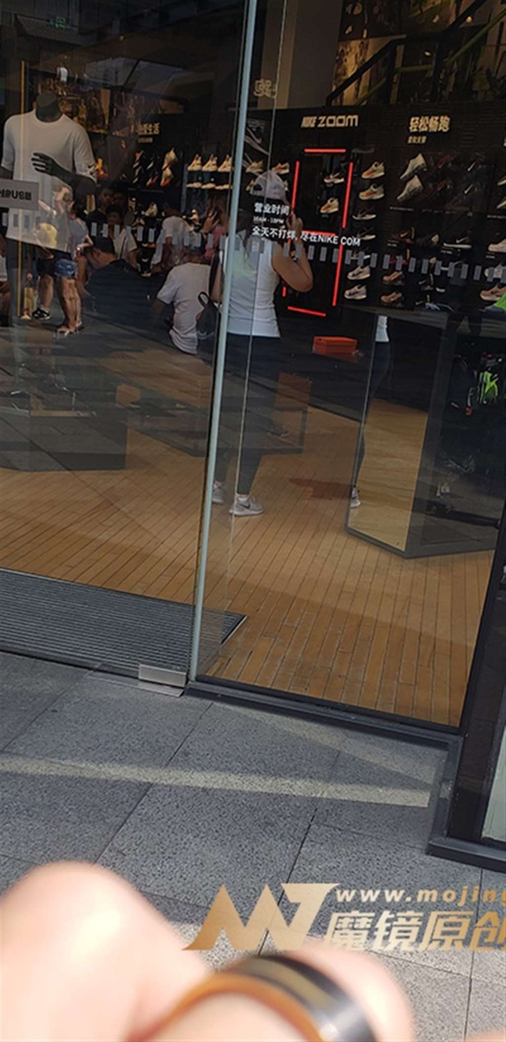 图片[3]-【凯恩赛帖】开朗笑容灿烂的健身女孩-街拍流行馆