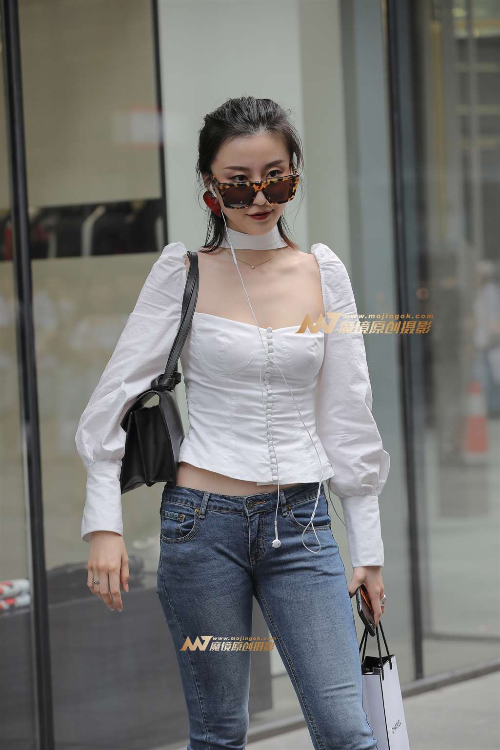 图片[1]-【视觉冲击赛贴】性感，紧牛，美女-街拍流行馆