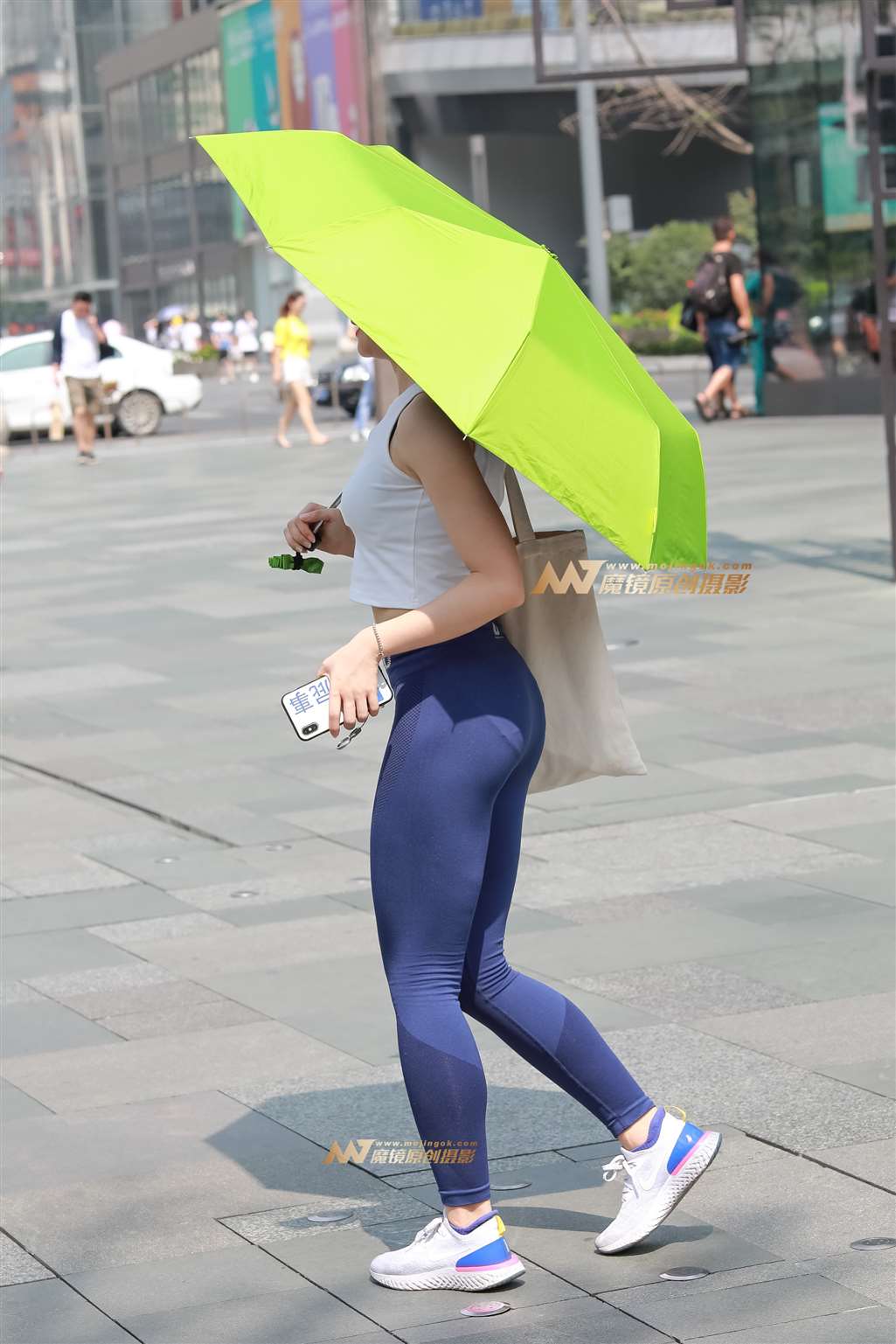 图片[2]-【凯恩赛帖】深蓝美臀-街拍流行馆