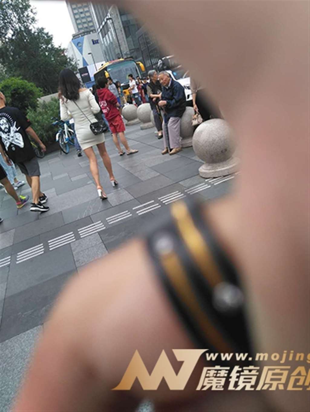图片[3]-【街拍之魂赛帖】包臀短裙大长腿少妇-街拍流行馆