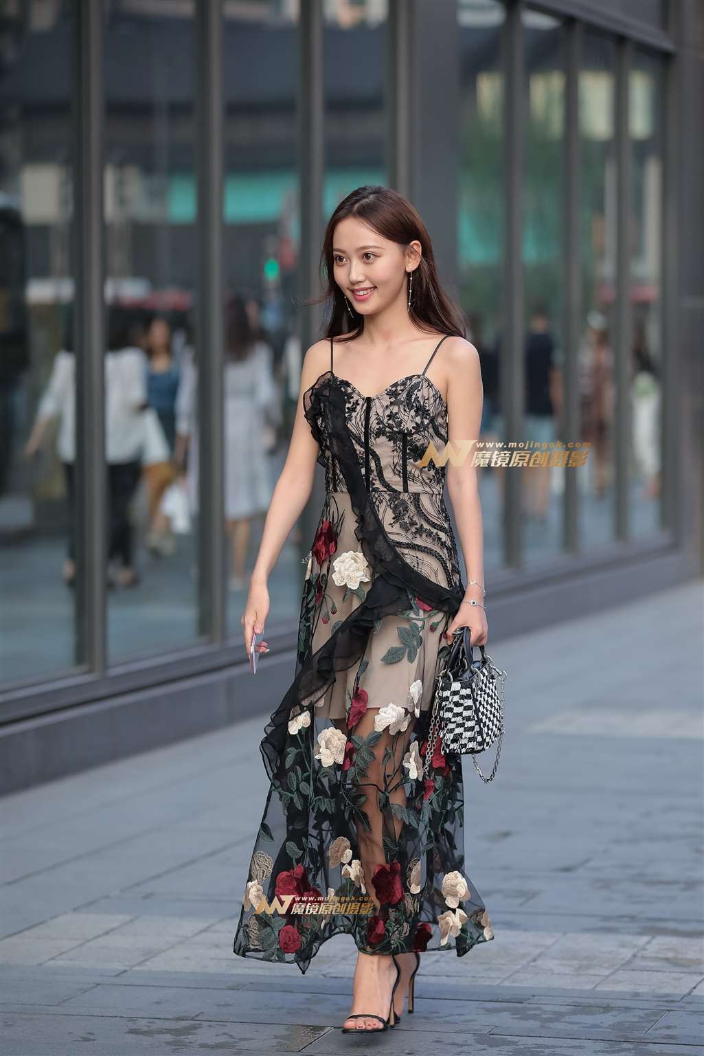 图片[1]-【凯恩赛帖】迷人小仙女出没 眼睛水汪汪-街拍流行馆