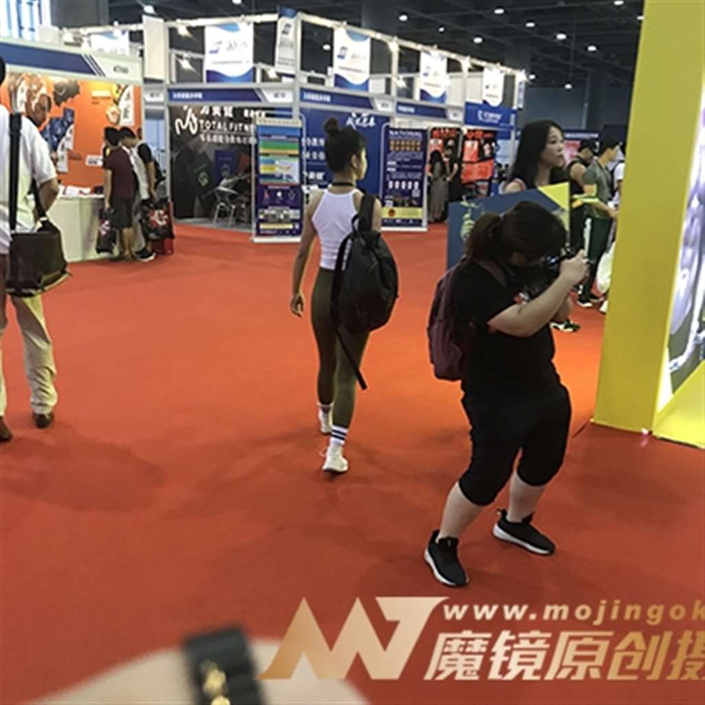 图片[3]-[辉辉赛贴]健身裤妹子-街拍流行馆