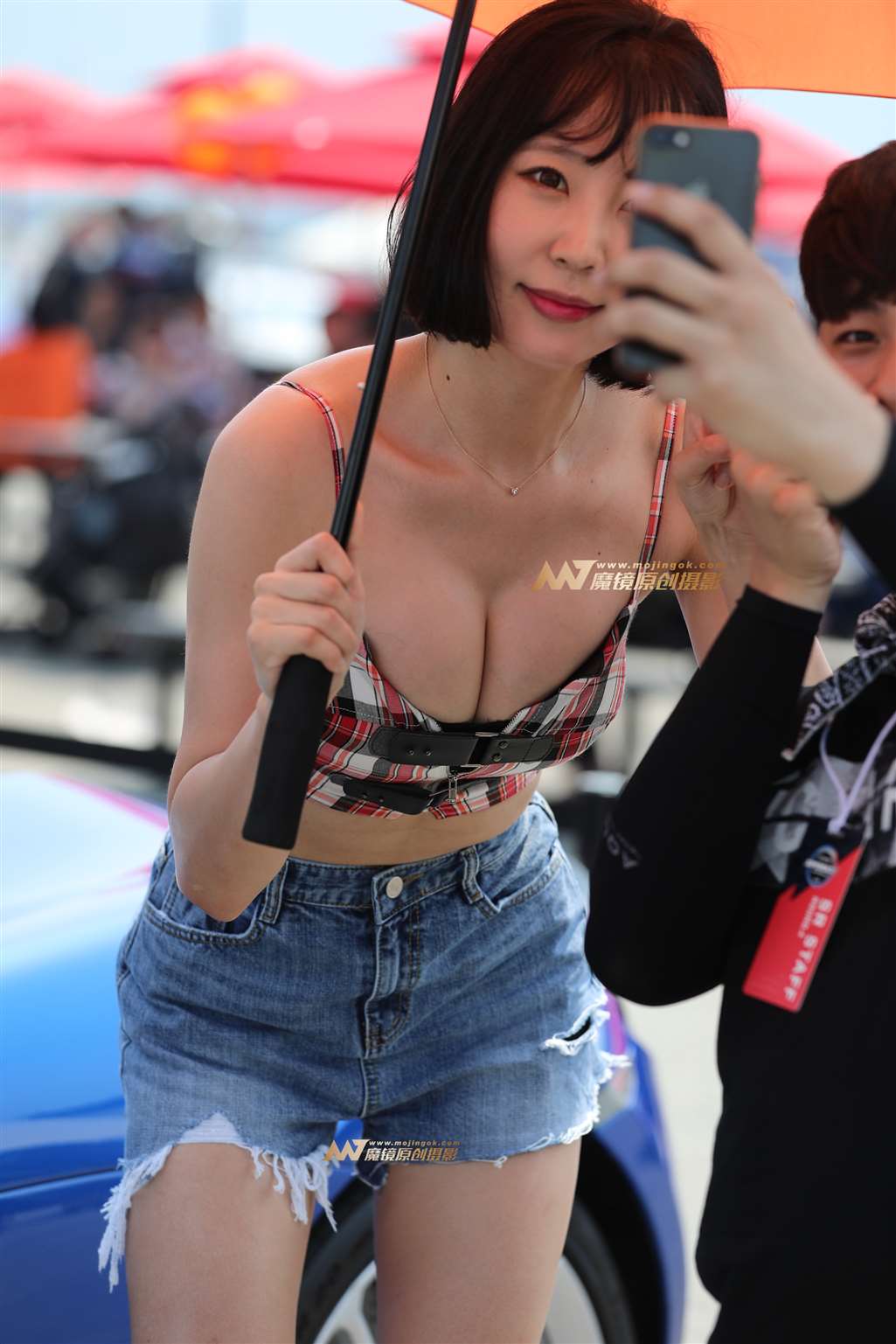 图片[1]-[辉辉赛贴]美胸短发小姐姐-街拍流行馆