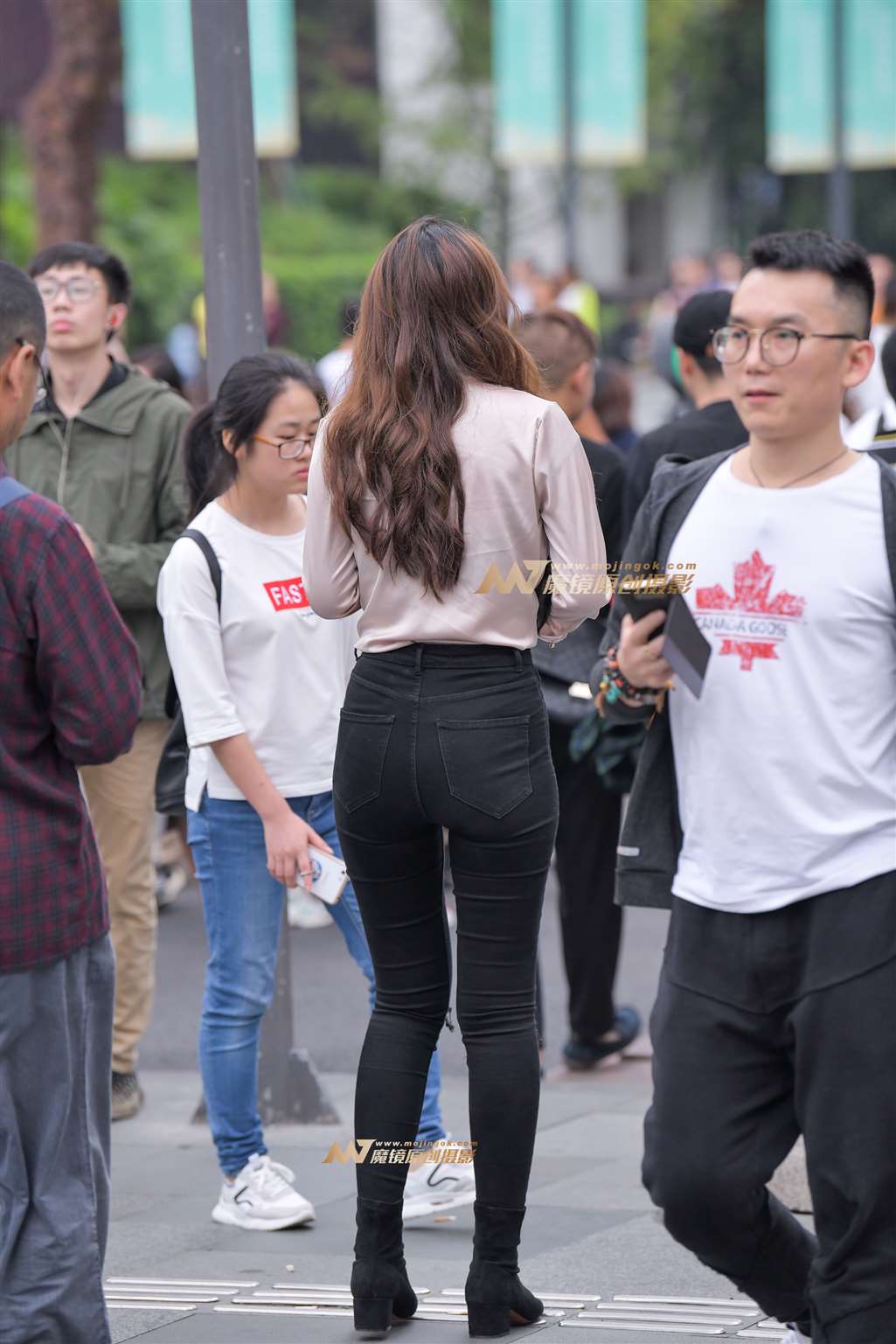 图片[4]-【凯恩赛帖】紧牛长腿翘臀曲线-街拍流行馆