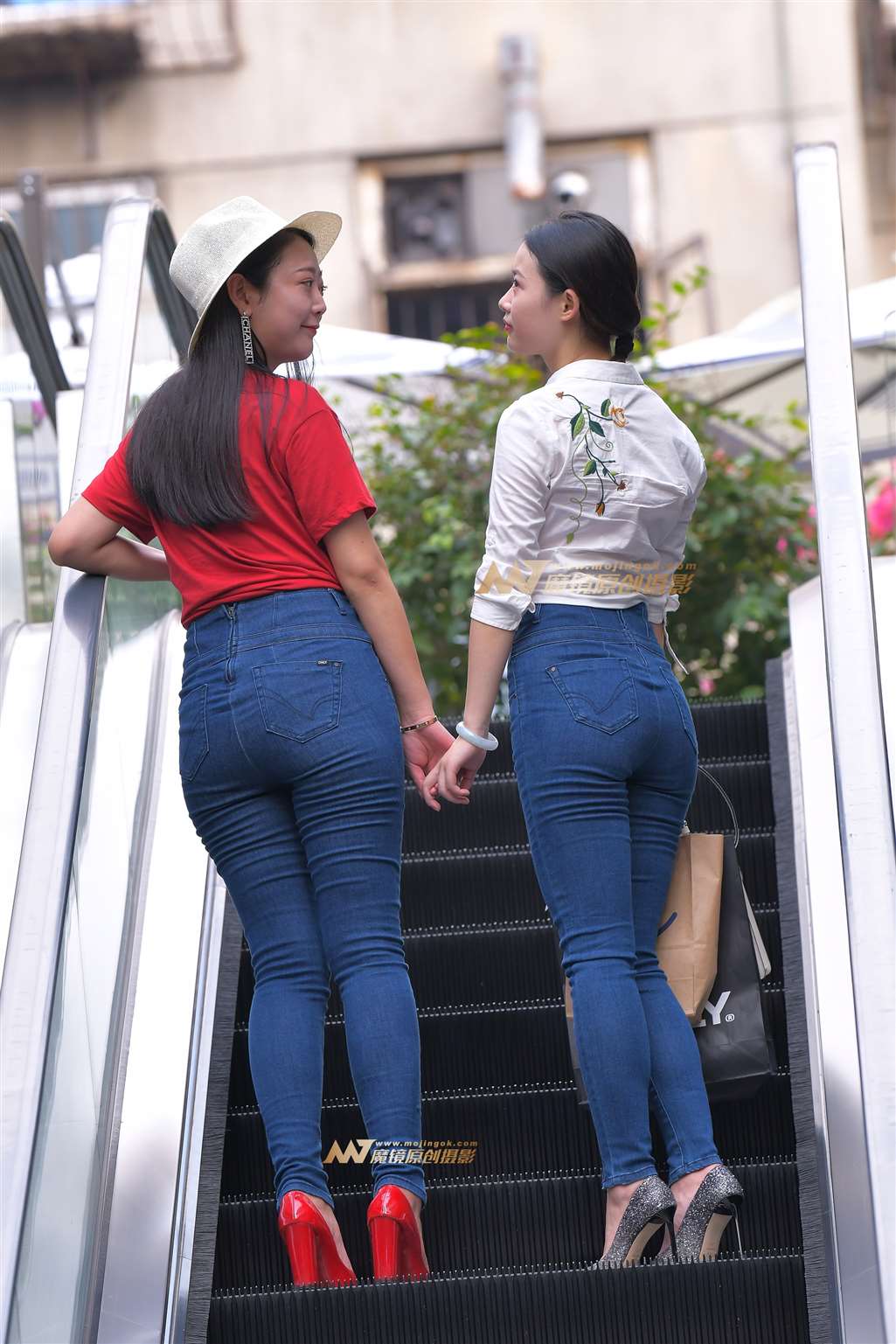 图片[1]-【街拍之魂赛帖】双牛出海-街拍流行馆
