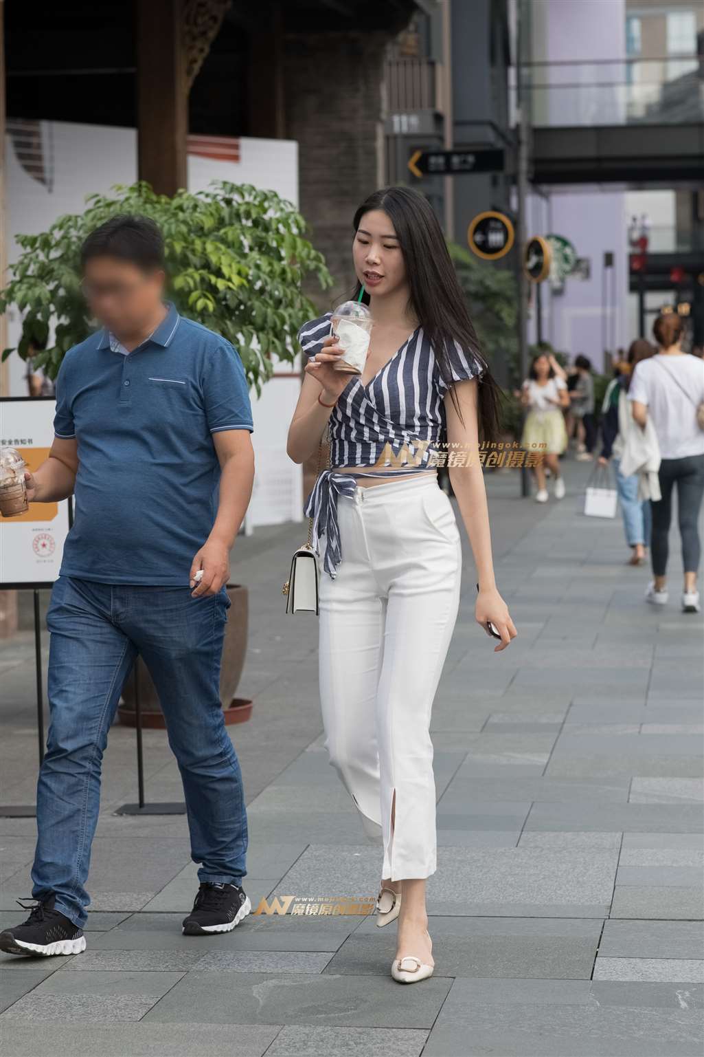 图片[4]-【凯恩赛帖】小姐姐不仅长得漂亮 身材也很好-街拍流行馆