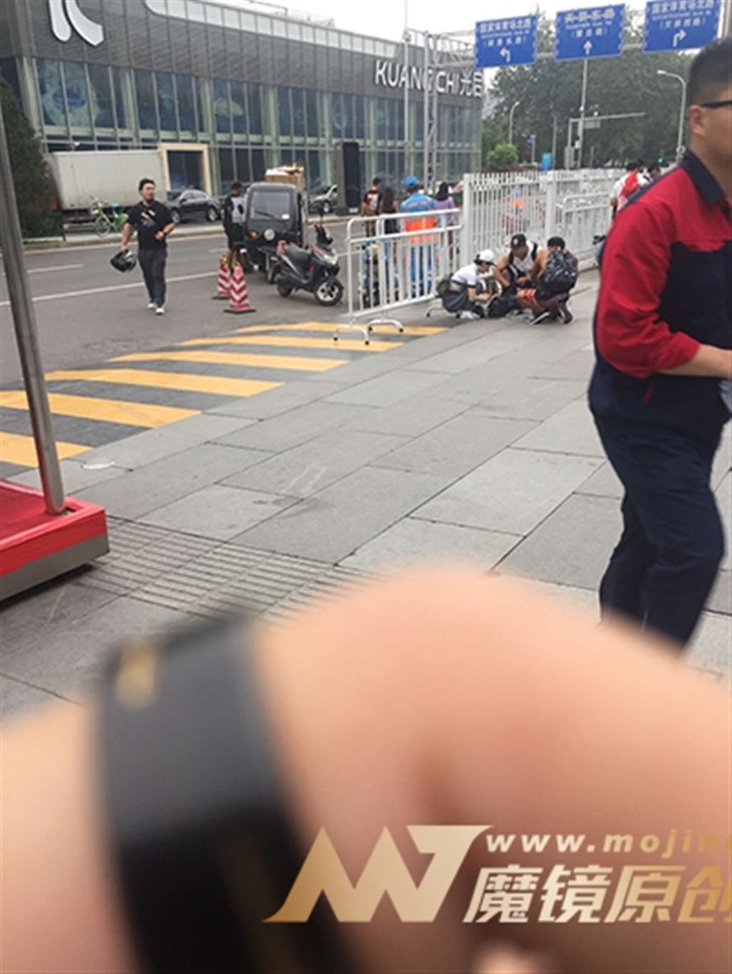 图片[3]-【浅蓝色赛帖】开叉连身裙-街拍流行馆