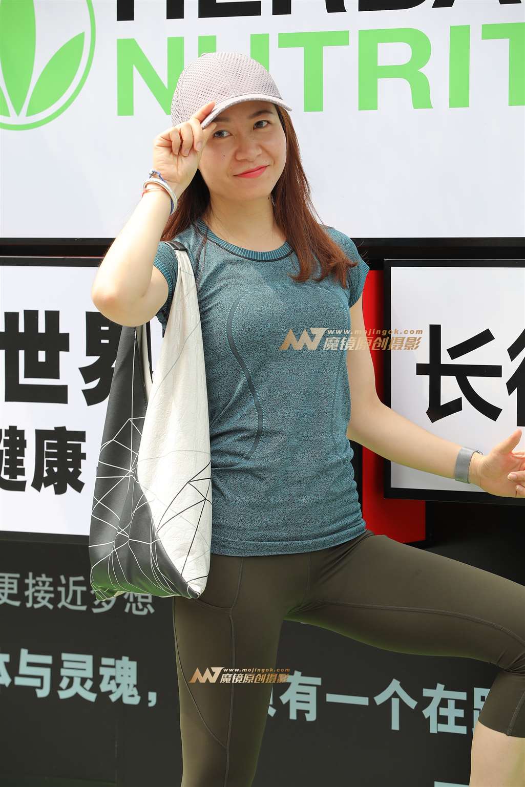 图片[1]-【视觉冲击赛贴】妳拍照，我拍妳-街拍流行馆
