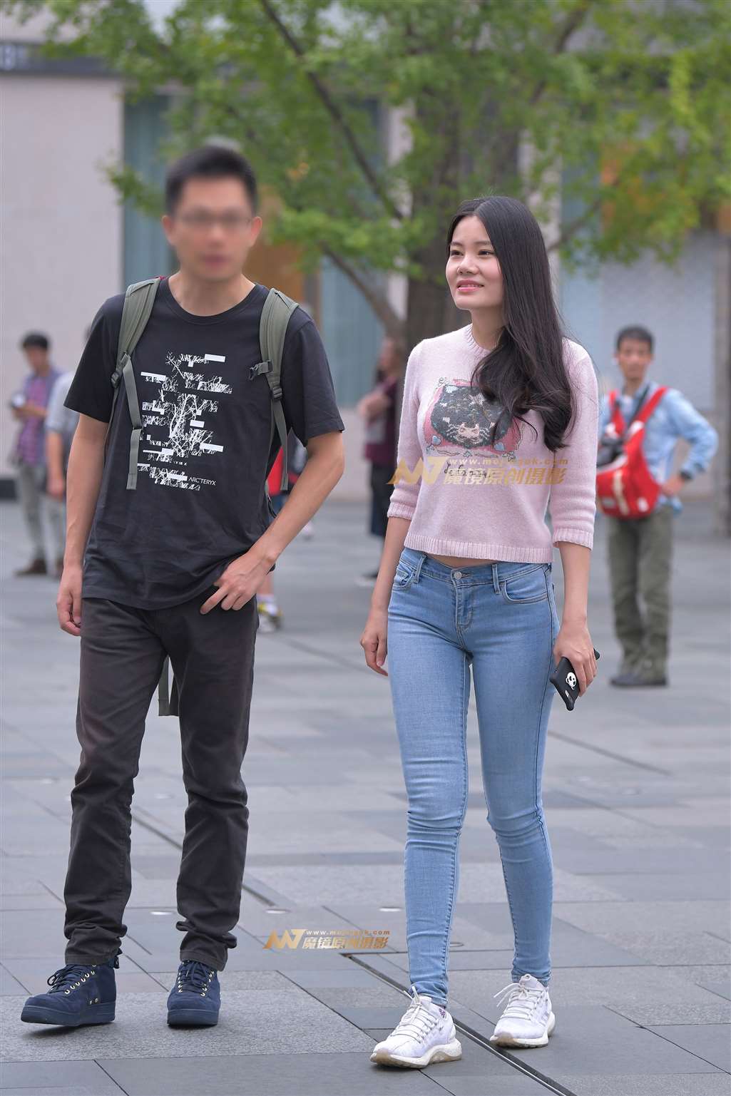 图片[1]-【街拍之魂赛帖】邻家般的紧牛小姐姐-街拍流行馆