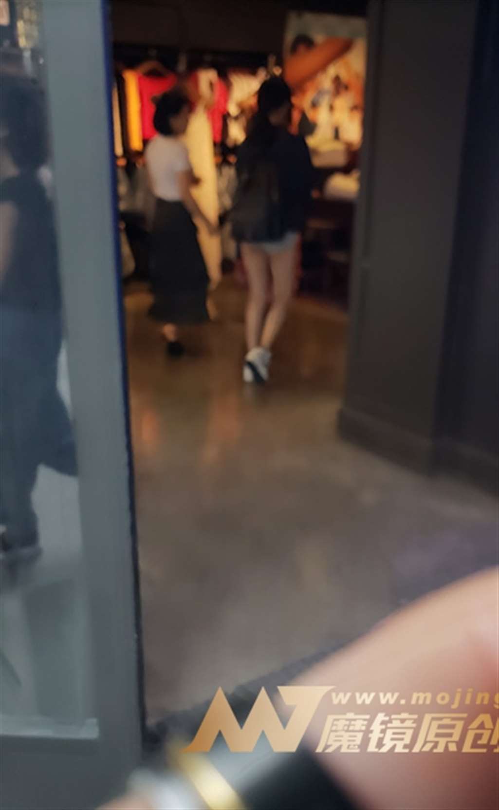 图片[3]-【凯恩赛帖】超短邻家小妹-街拍流行馆
