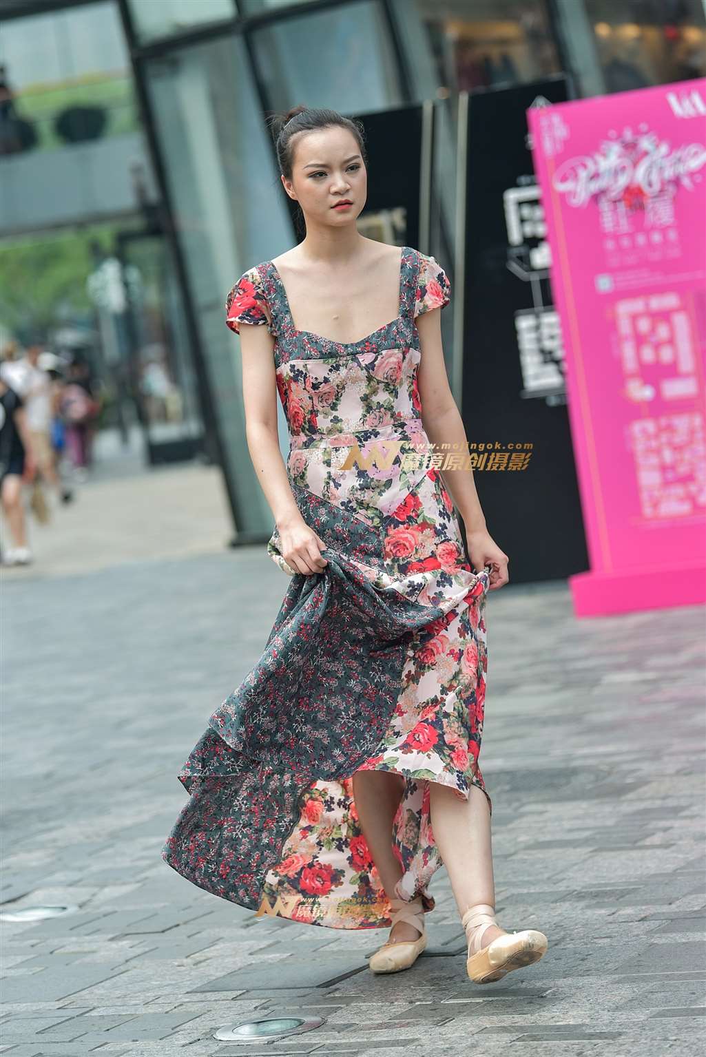 图片[2]-姿势优美的芭蕾舞美女老师-街拍流行馆