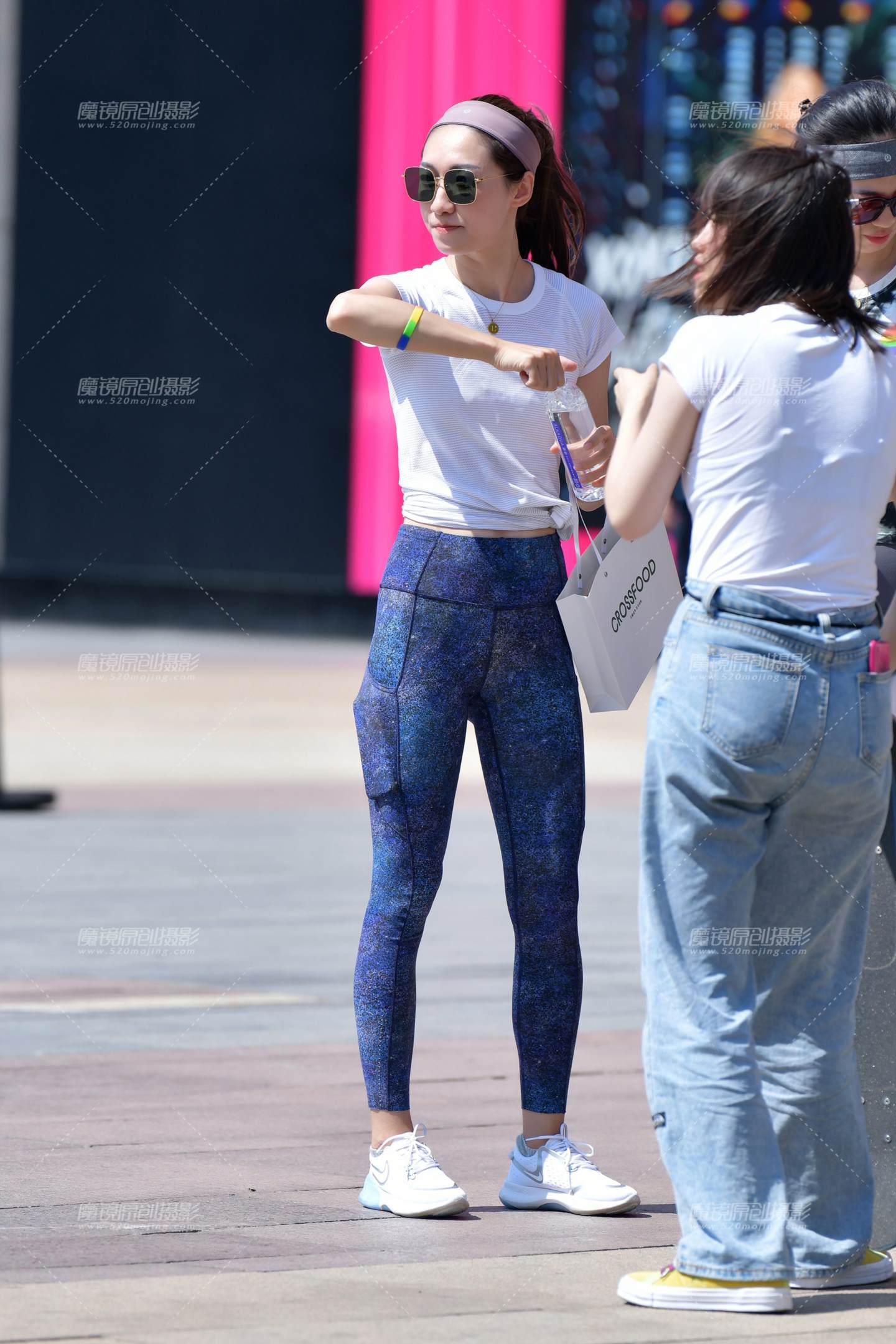 图片[2]-开心瑜伽美女-流行馆