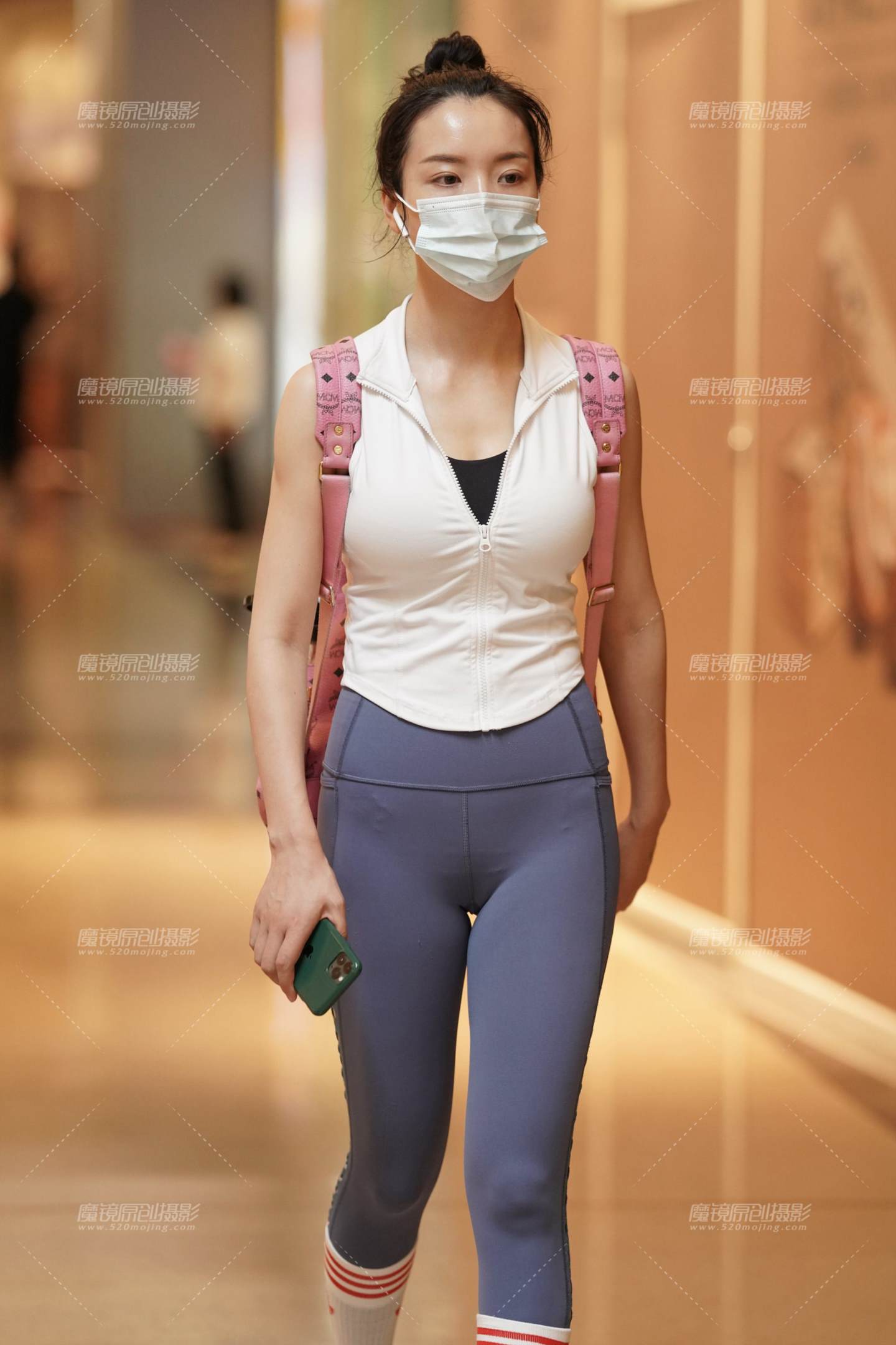 逛街偶遇瑜伽小妹-流行馆