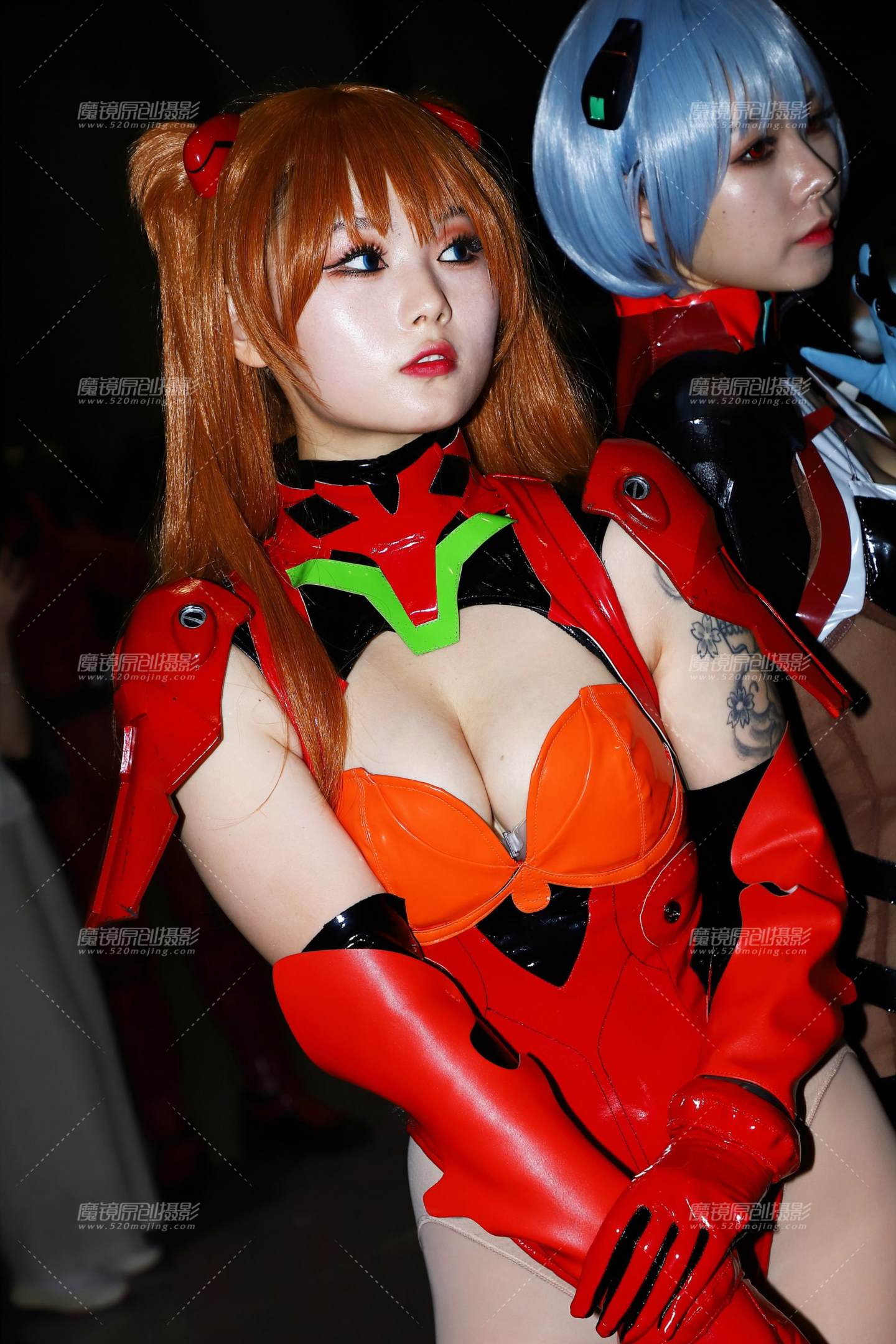 红褐色性感双COSER-流行馆