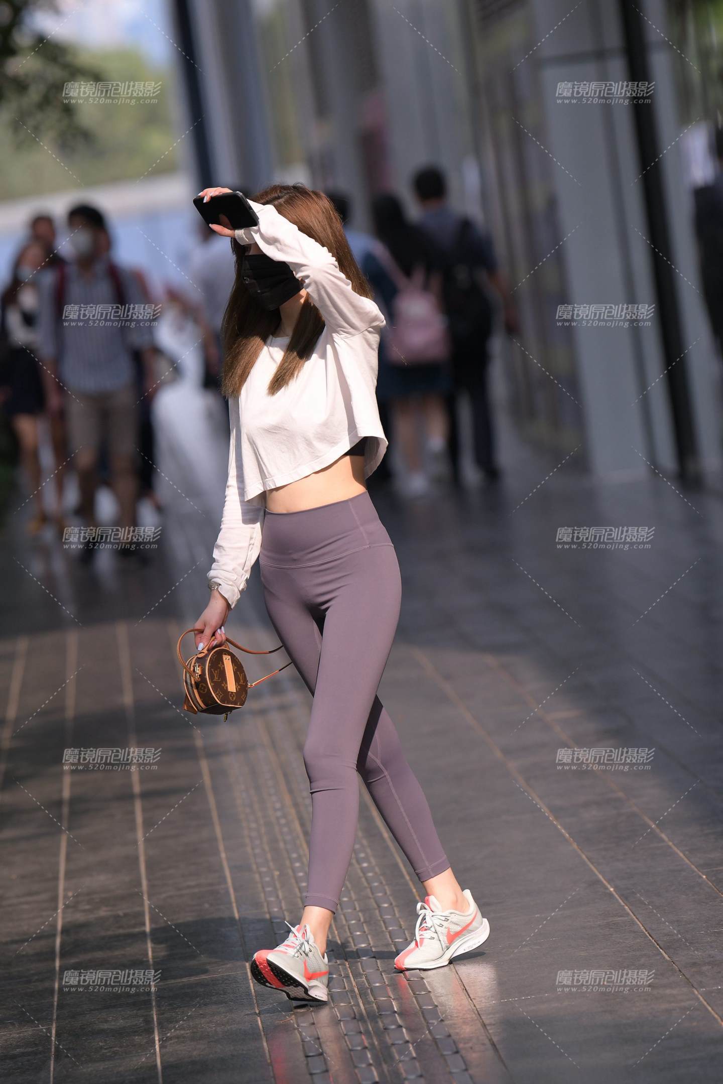 图片[3]-又一个小蛮腰翘臀美女~赞-流行馆