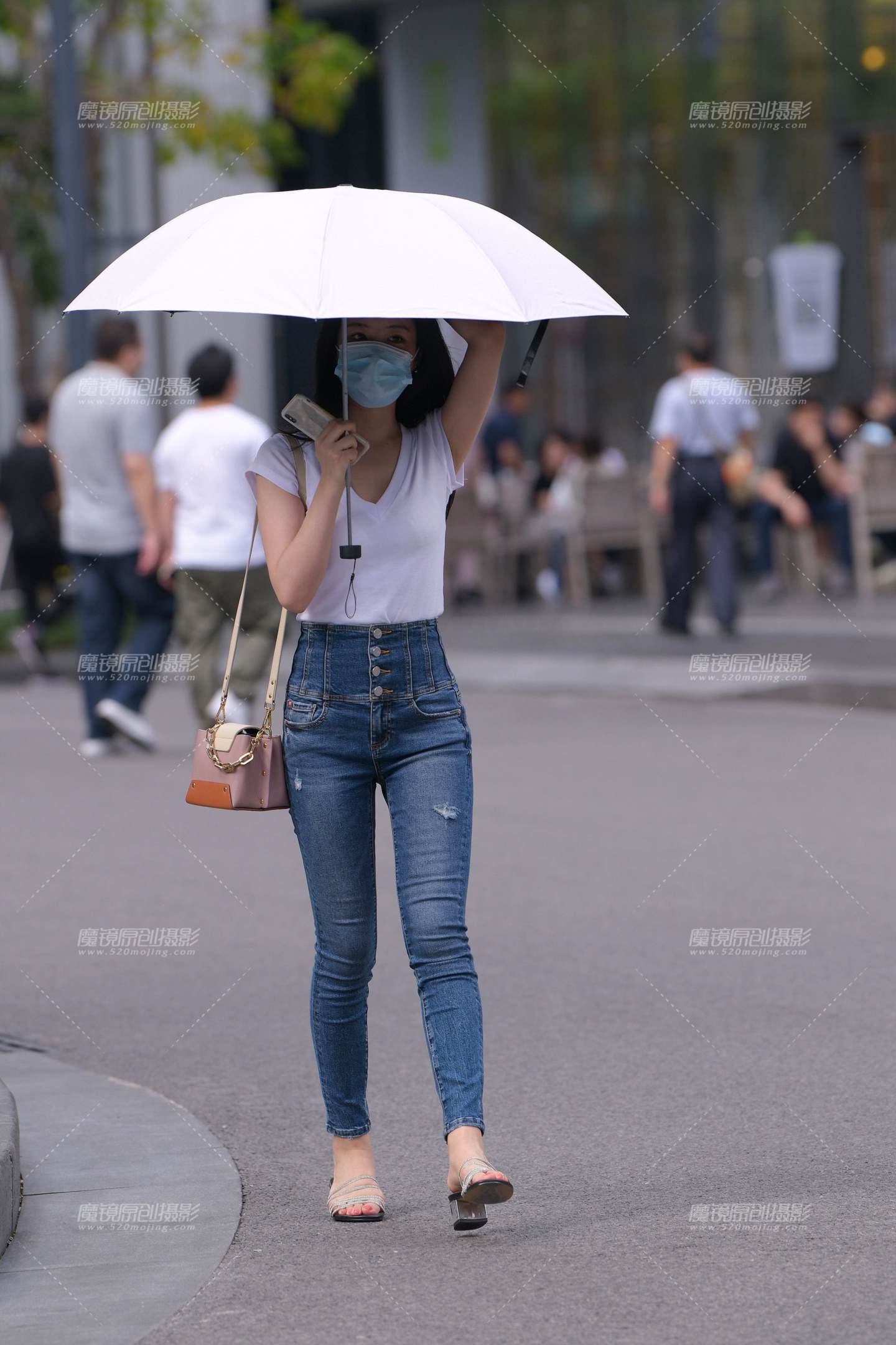 图片[3]-拿太阳伞的紧牛~-流行馆