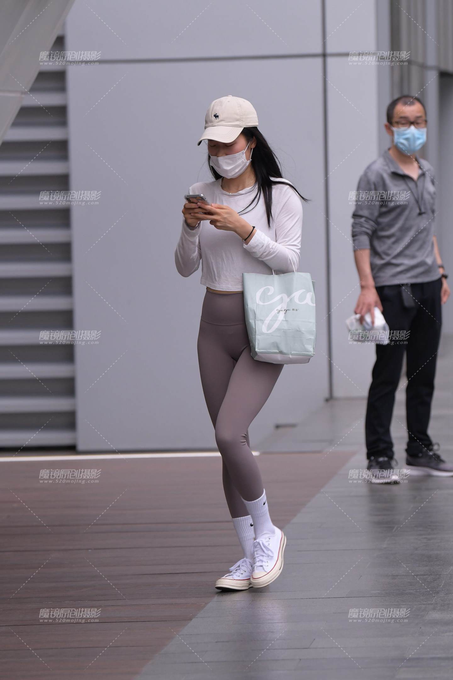 好紧的紧身裤-流行馆