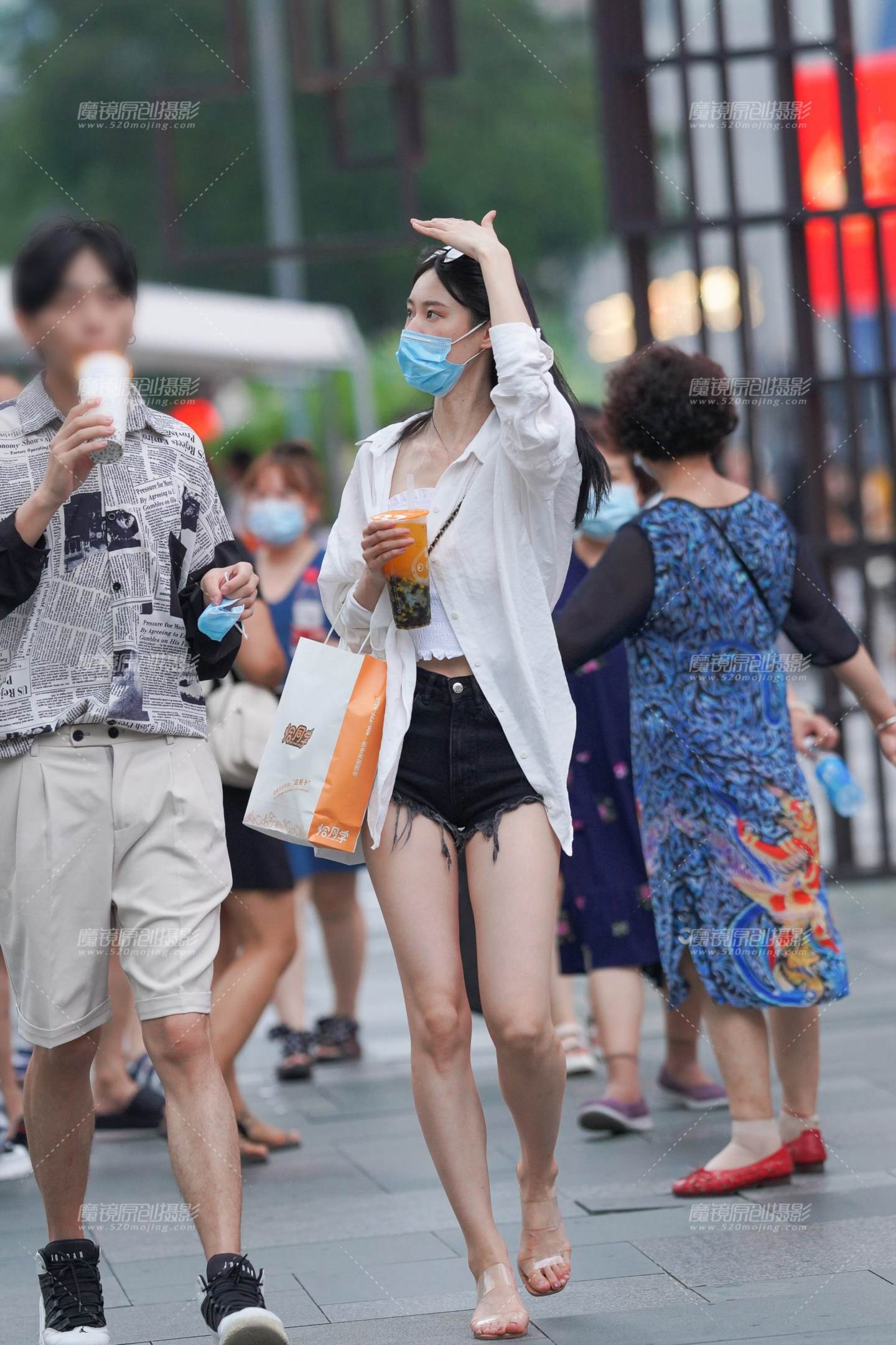 很久没遇到这样的热裤美腿了-流行馆