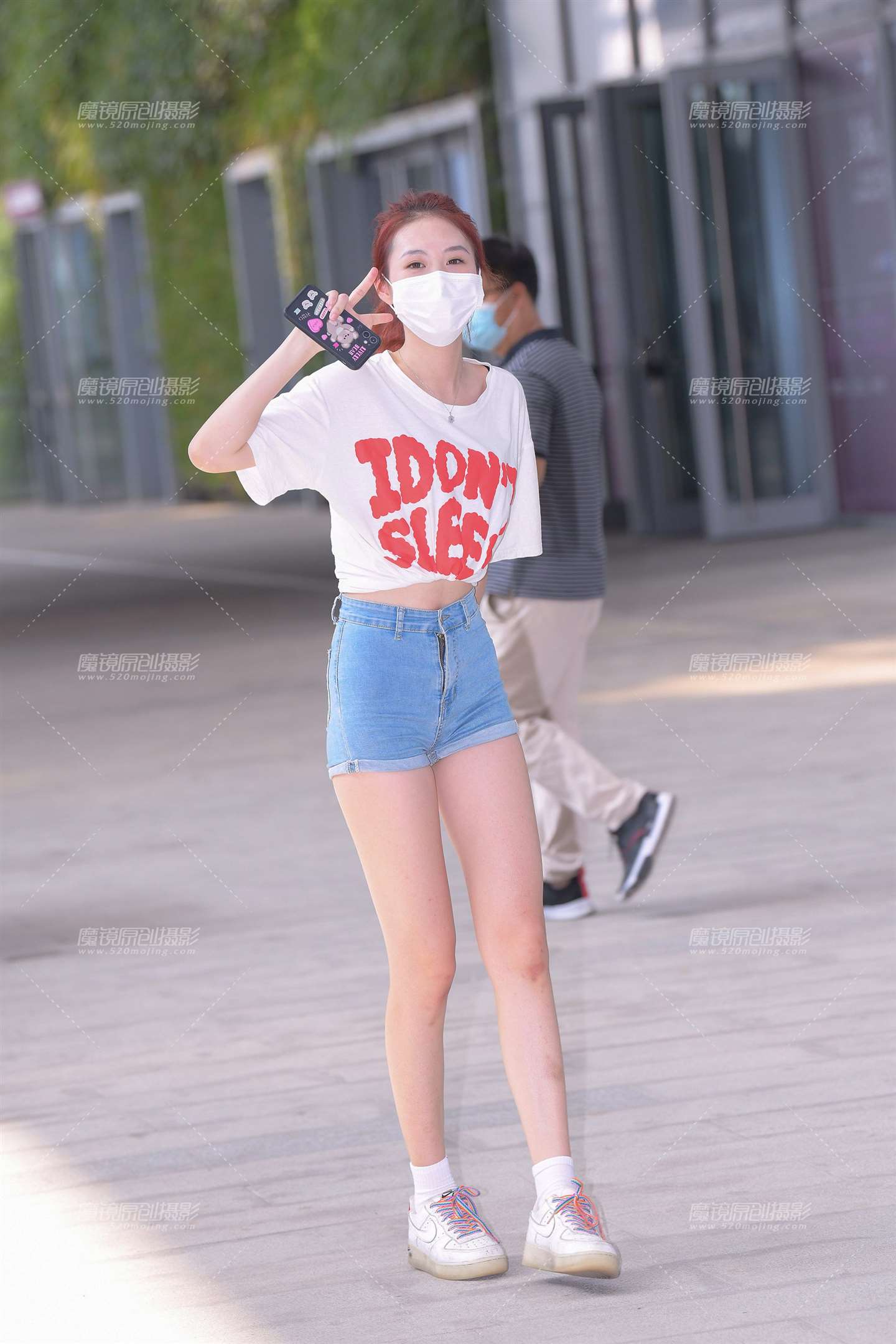 这个热裤大长腿美眉，我是爱了~-流行馆