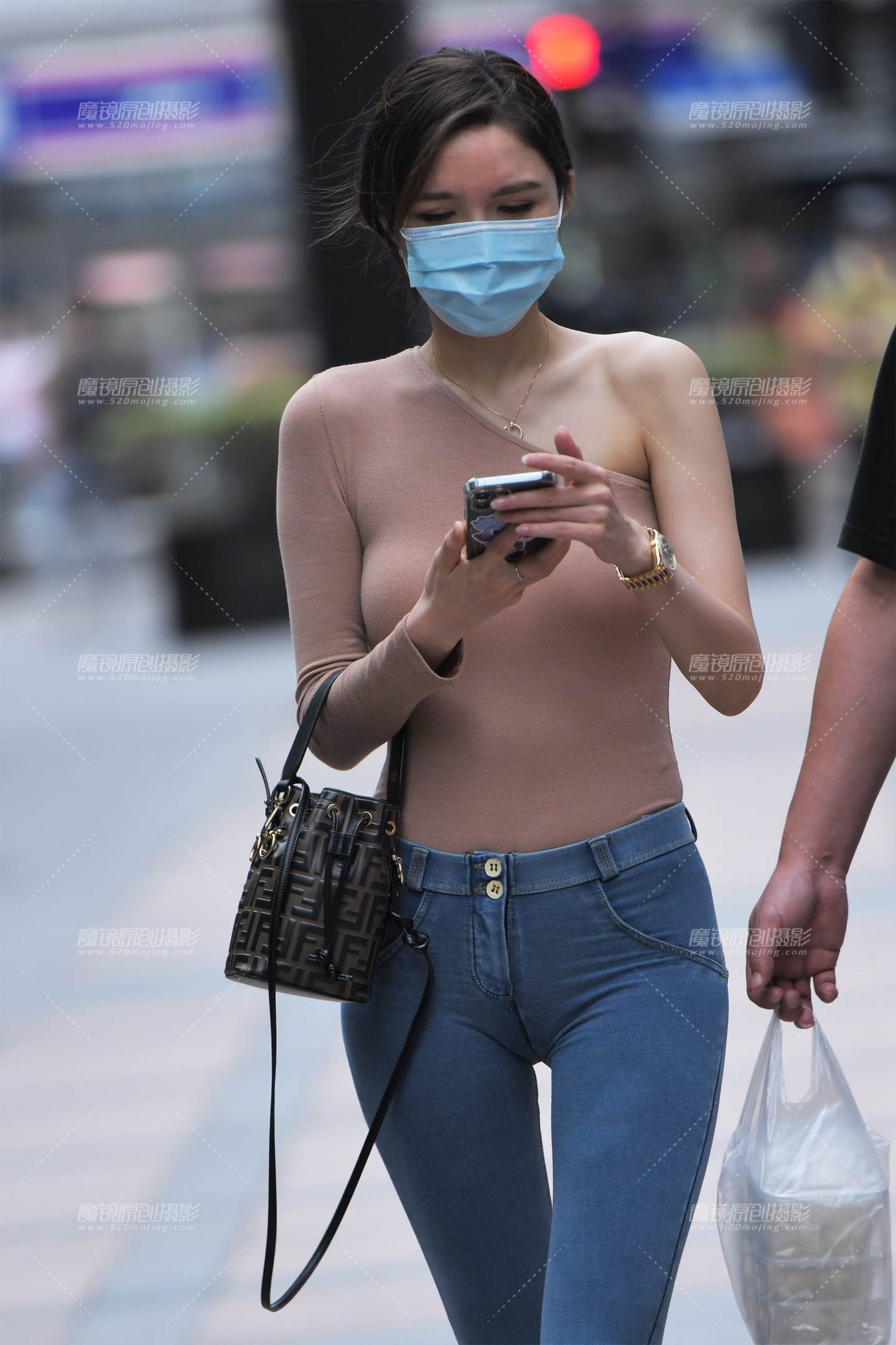 不开心-流行馆