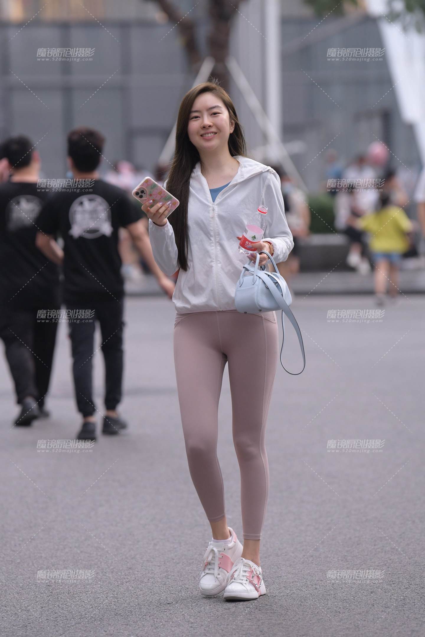 素爱笑紧身裤小姐姐~-流行馆