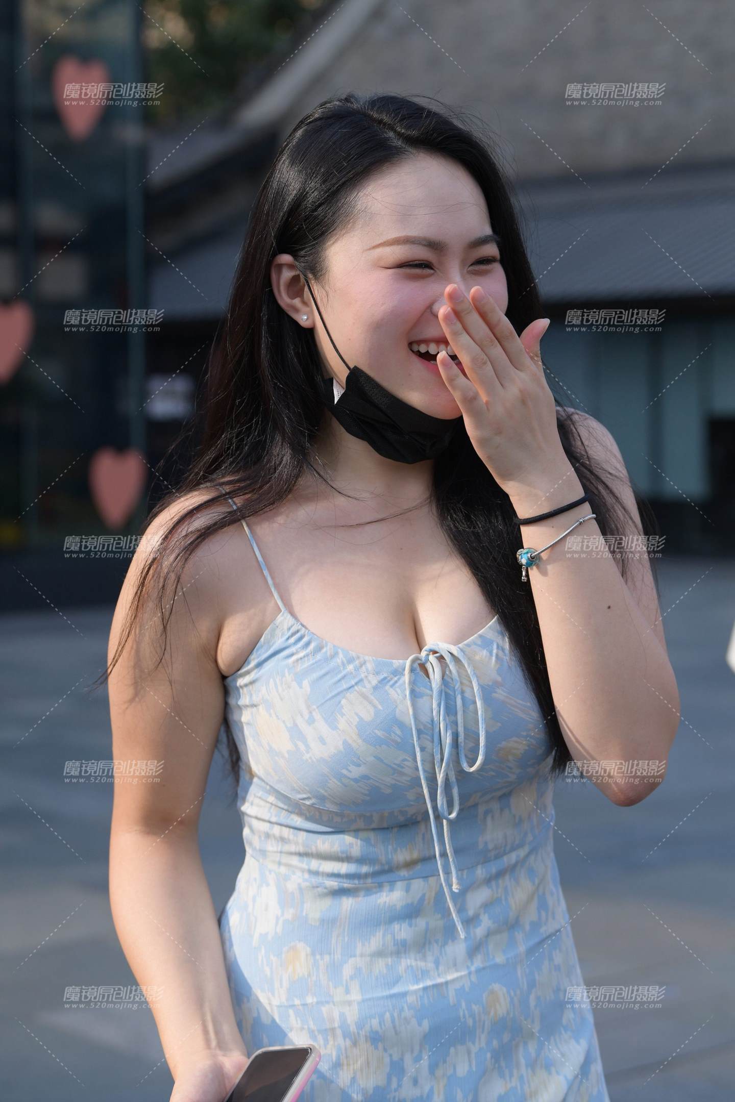 搭讪丰满的闺蜜-流行馆