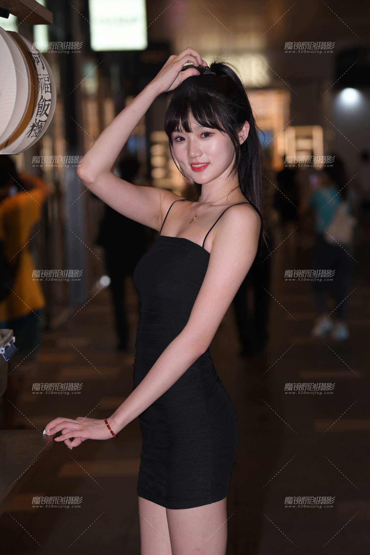 搭讪吊带裙清纯女孩-流行馆