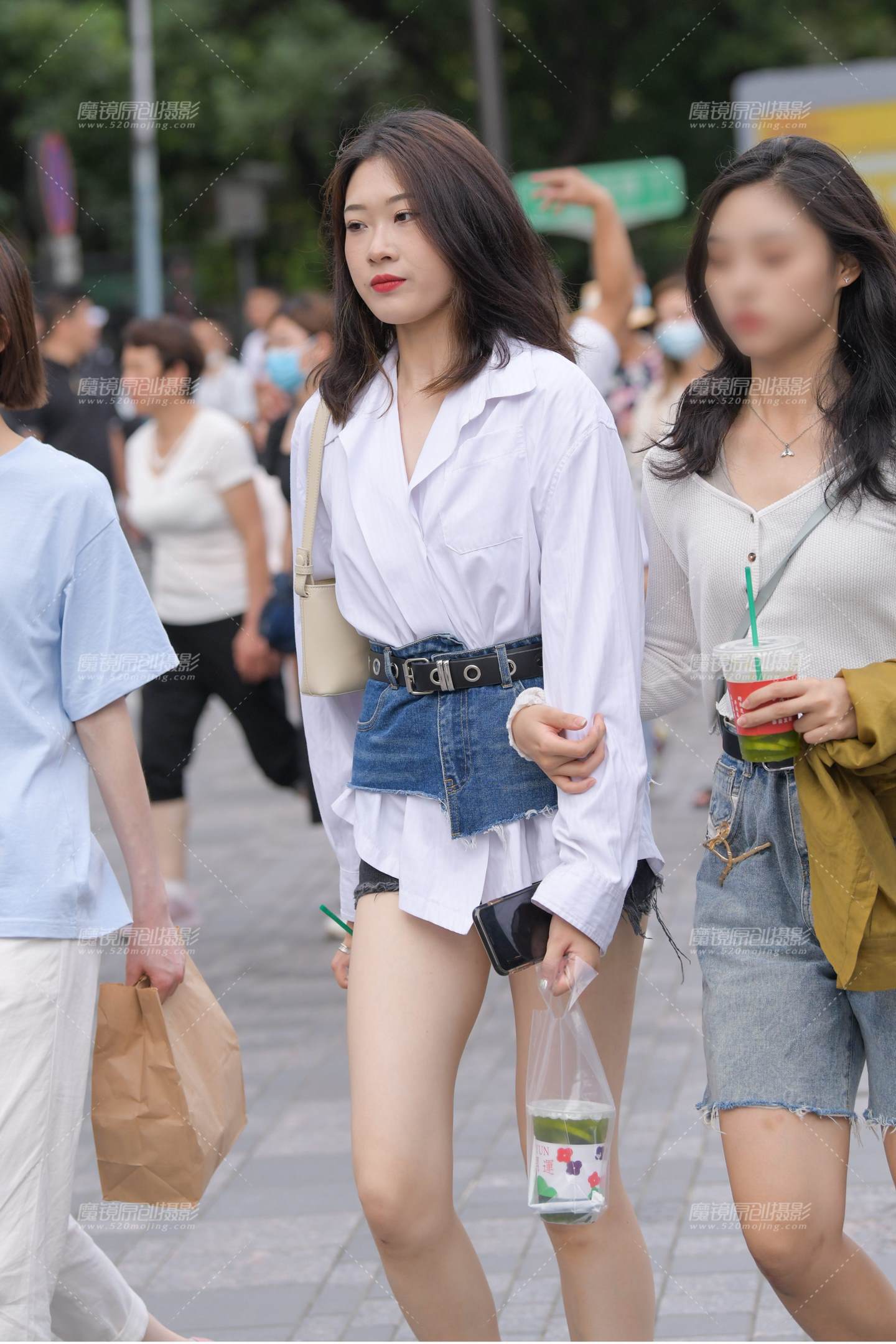 图片[3]-牛仔腰峰白衬衫热裤美女-流行馆