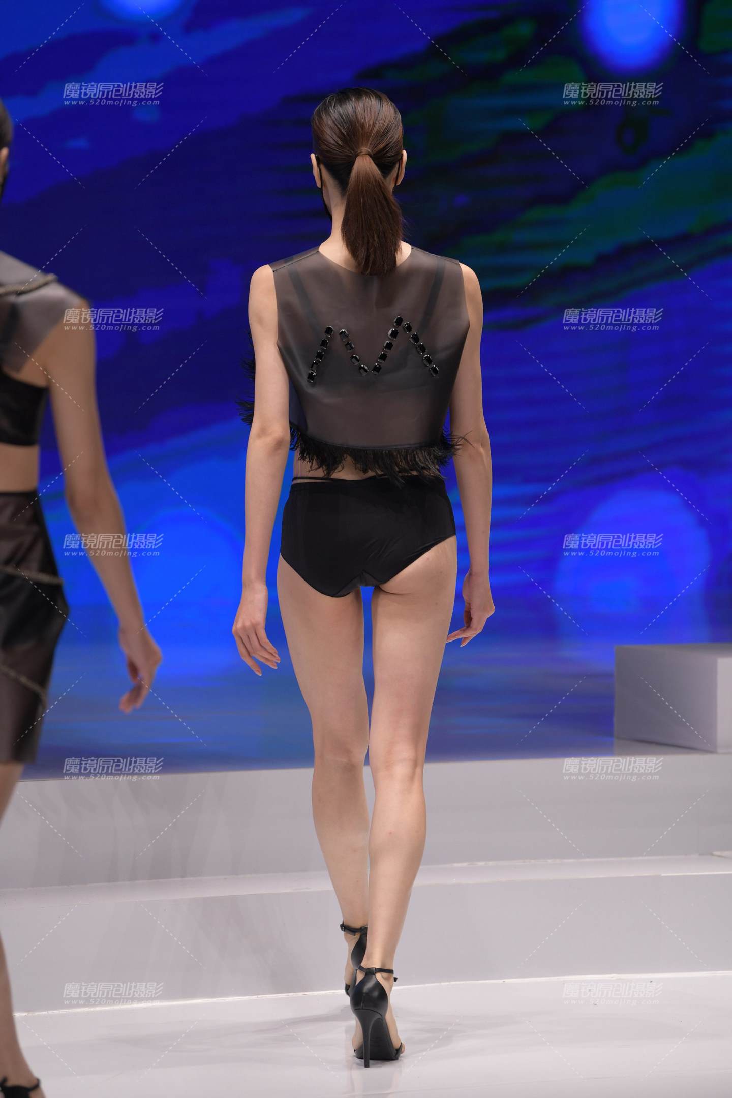 图片[2]-品牌内衣大秀-多模展示-流行馆