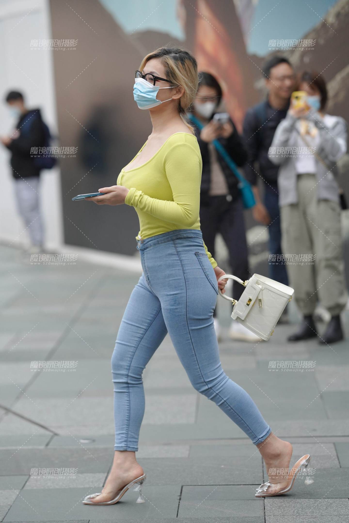 紧牛小姐姐 前凸后翘-流行馆