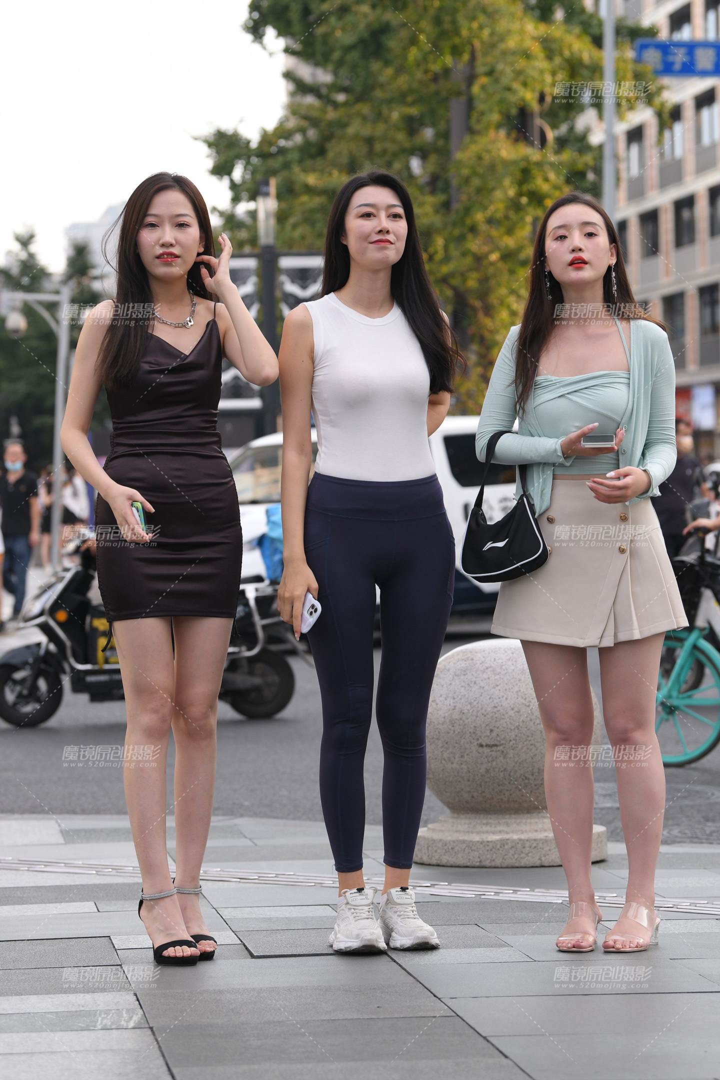 紧身裤VS美腿，美女要炸街了~-流行馆