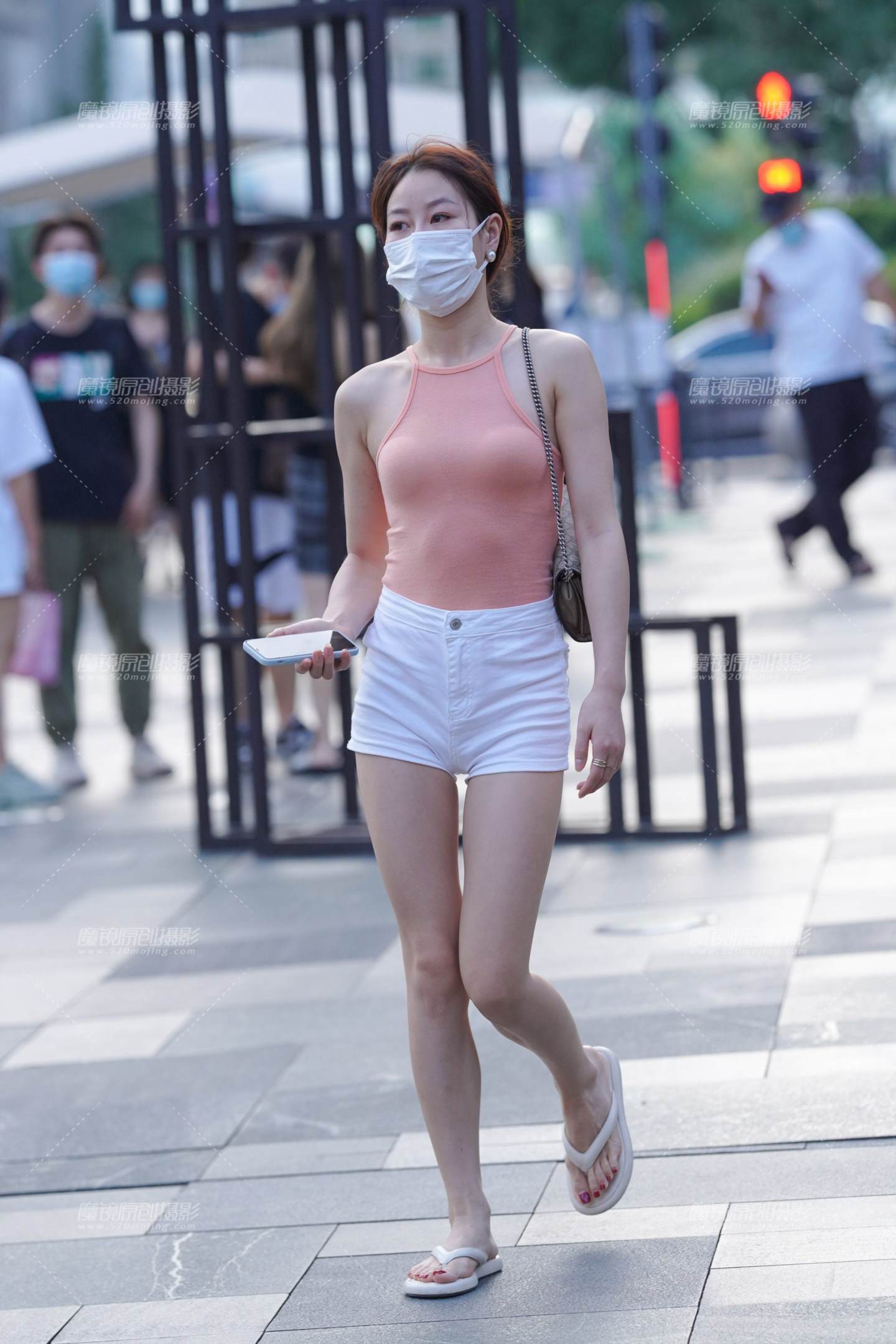 热裤美女-流行馆