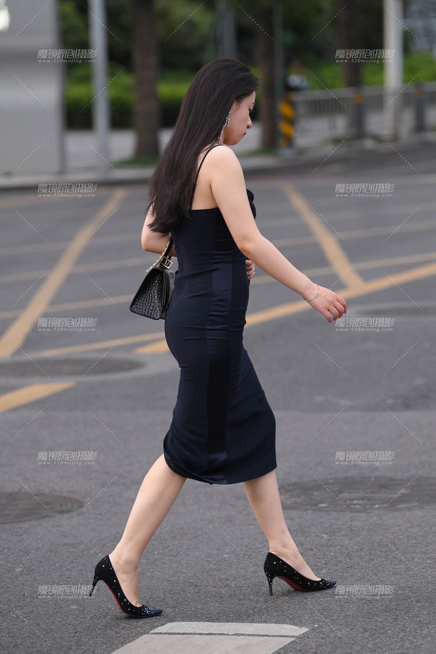 图片[4]-丰腴的红唇女子-流行馆