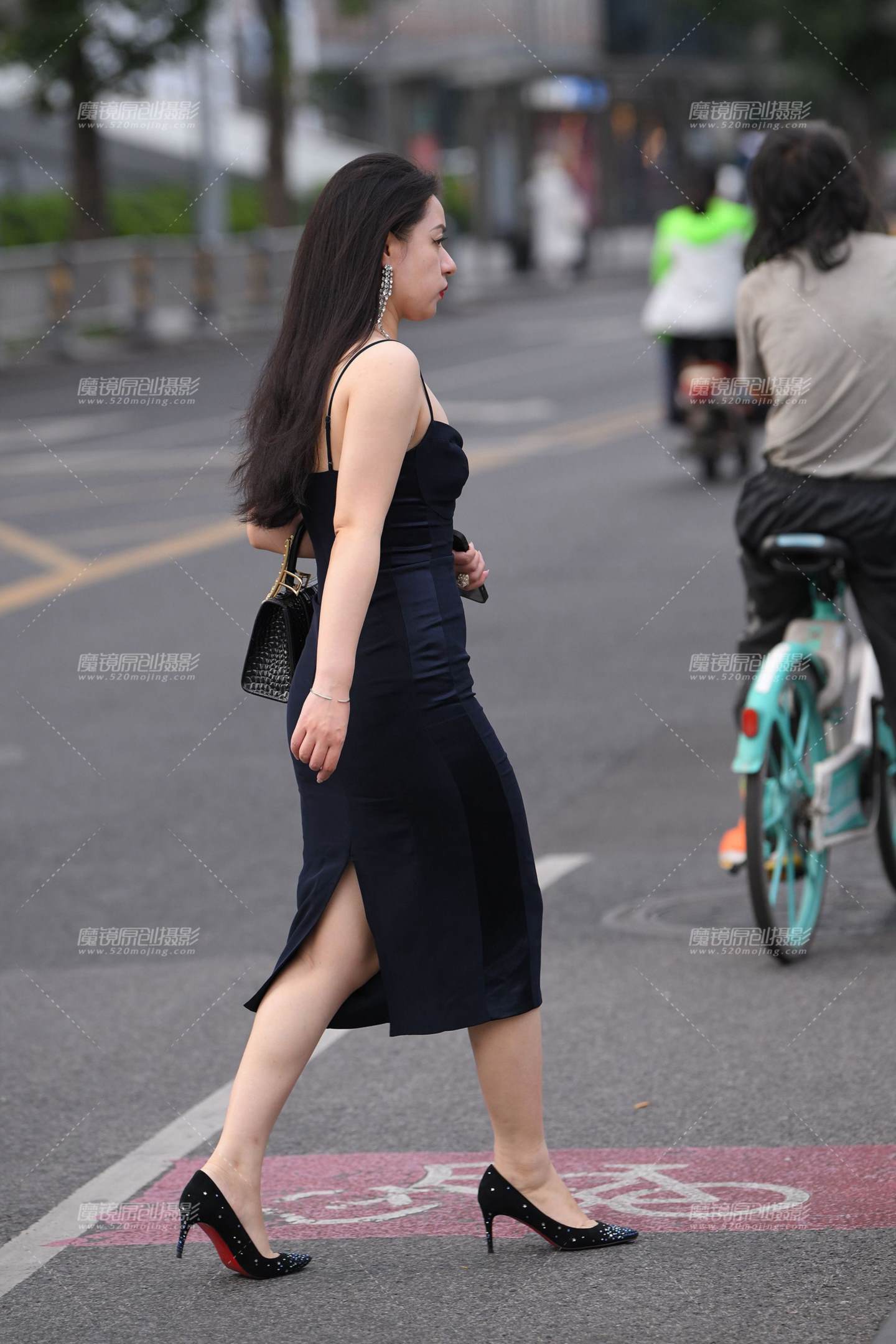 图片[5]-丰腴的红唇女子-流行馆