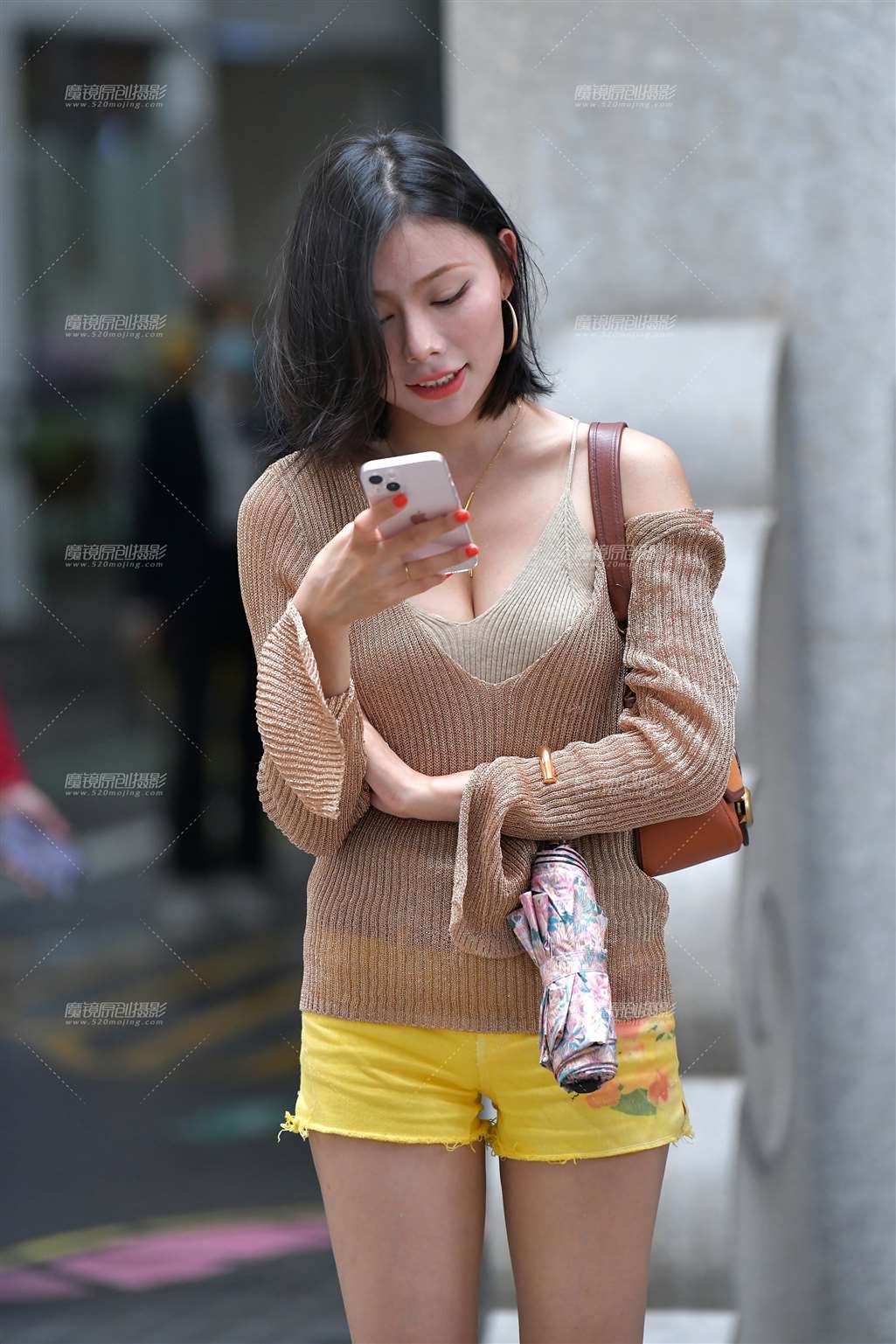 图片[1]-苗条甜美美女-街拍流行馆