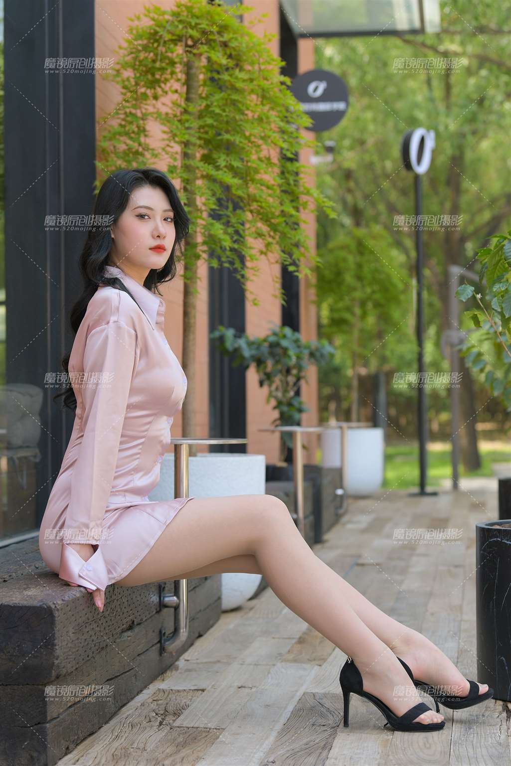 图片[1]-谜兔-街拍流行馆