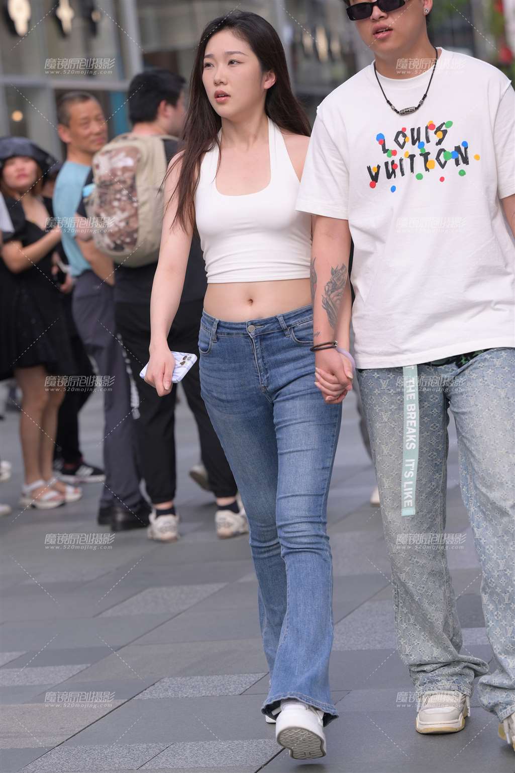 图片[4]-牛仔翘臀女友-街拍流行馆