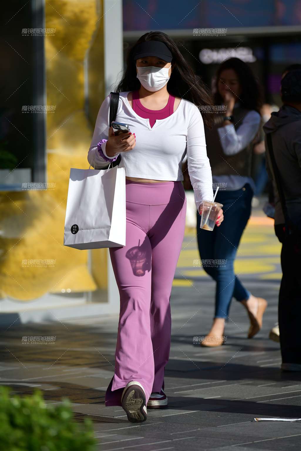 图片[5]-水粉紧身裤美女-街拍流行馆
