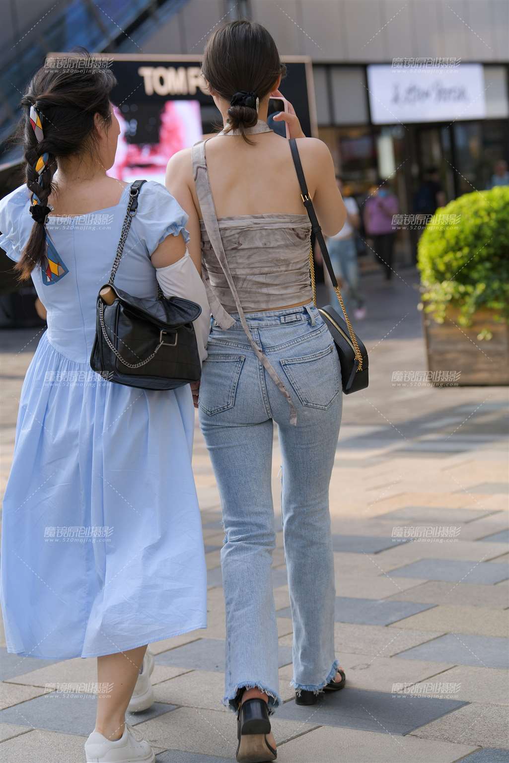 图片[2]-抹胸蓝牛-街拍流行馆